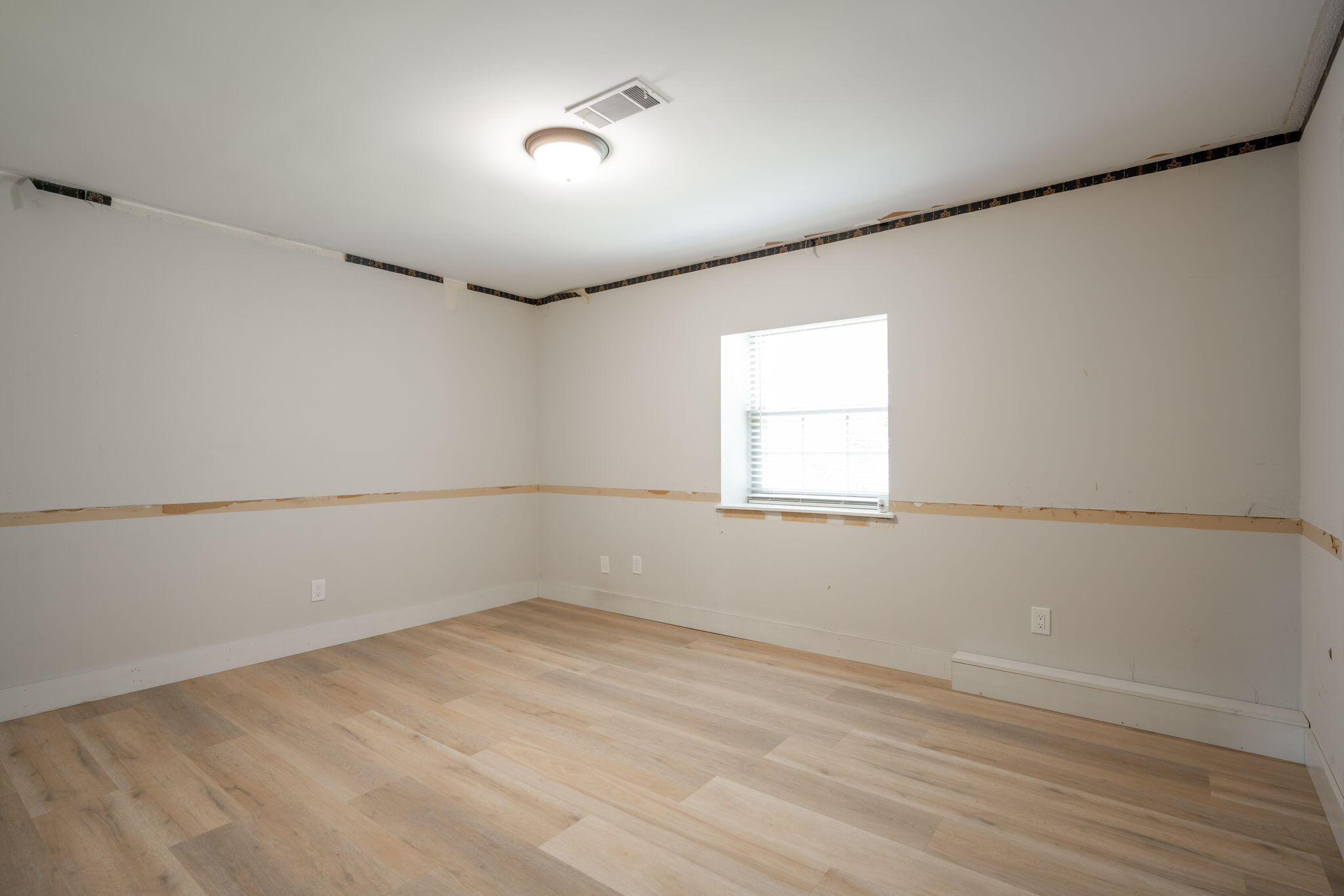 7015 Leslie Dell Lane