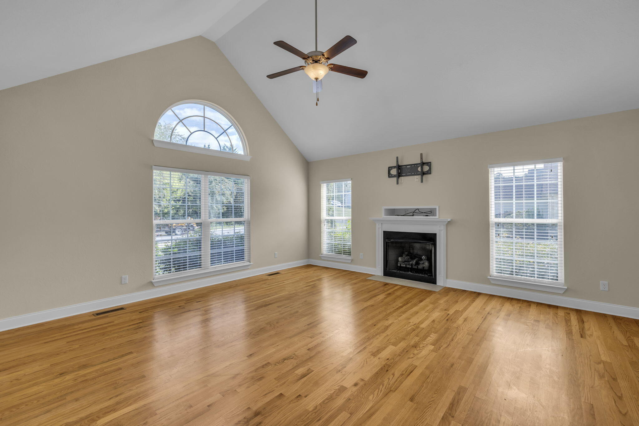 828 Soaring Eagle Circle