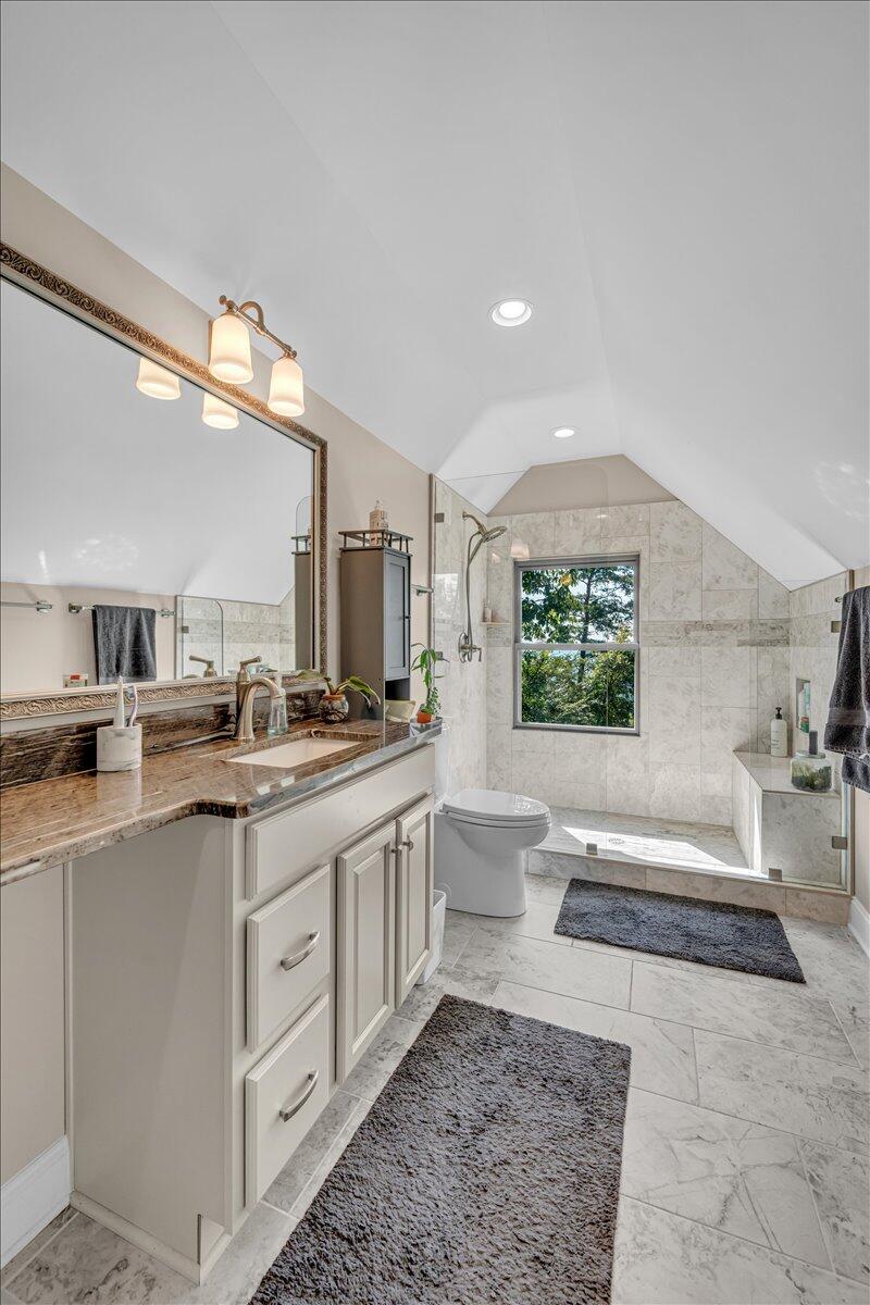 209 Moonshine Drive, Jf19