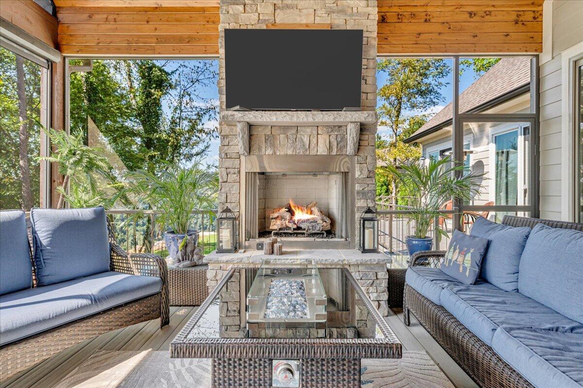 209 Moonshine Drive, Jf19