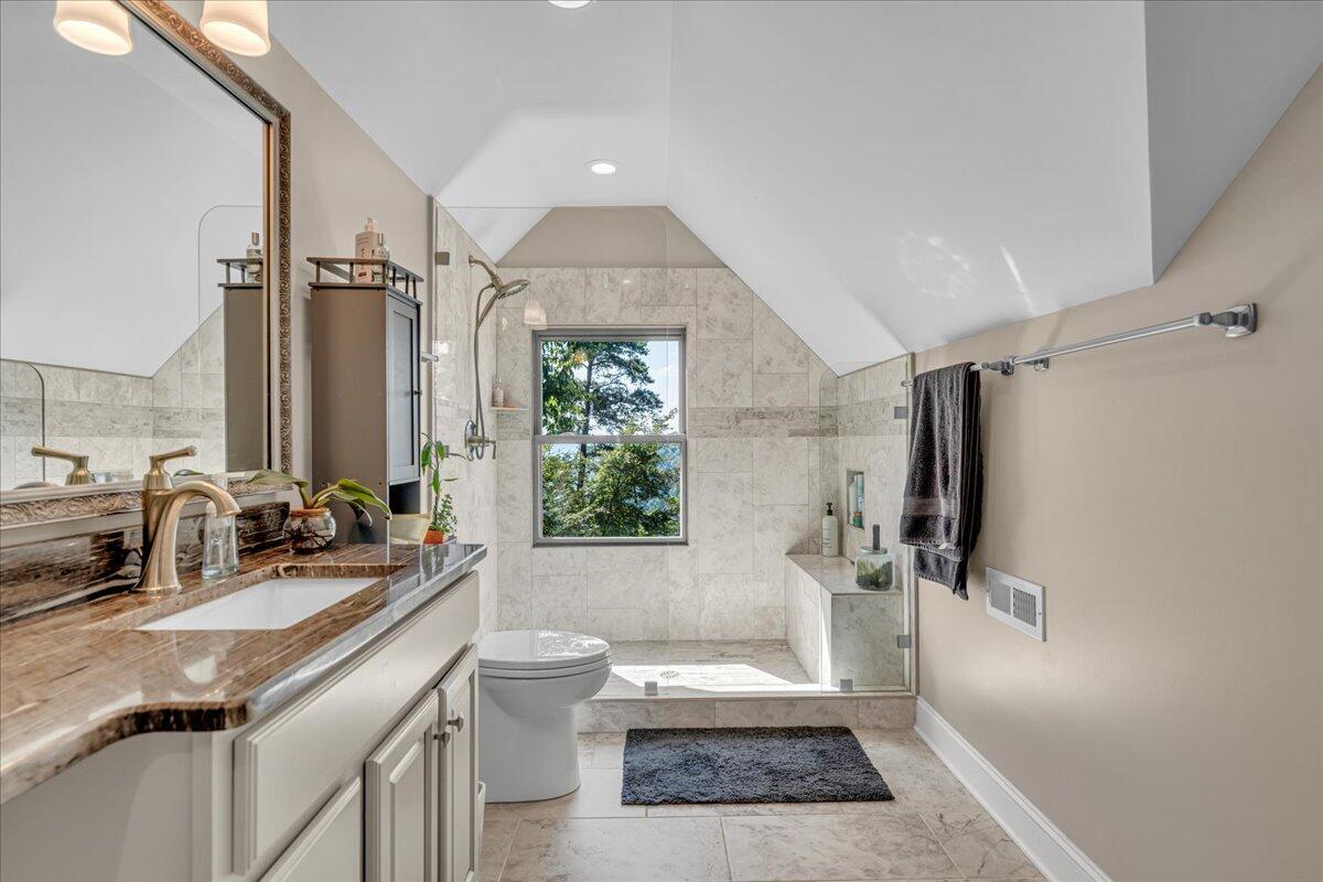 209 Moonshine Drive, Jf19