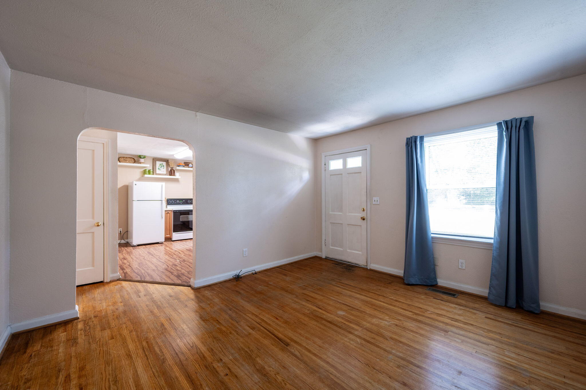 4212 Dupont Street