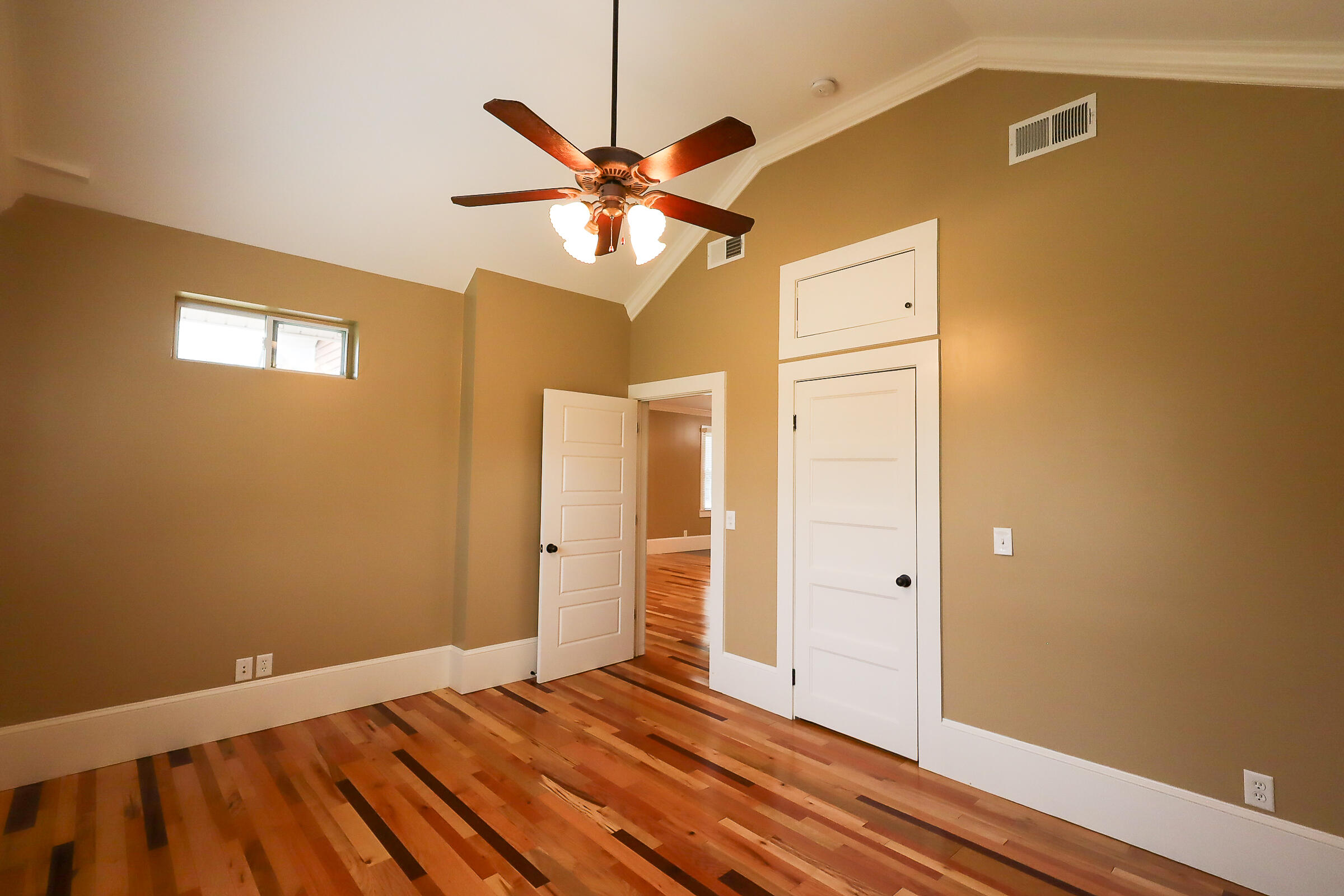 910 Crittenden Avenue