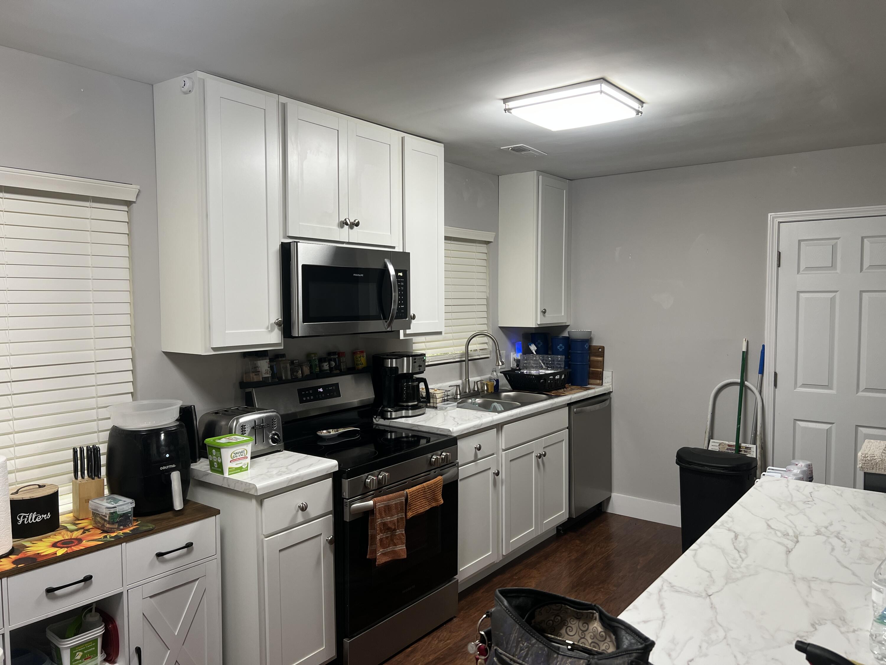 380 SE Oakland Trail