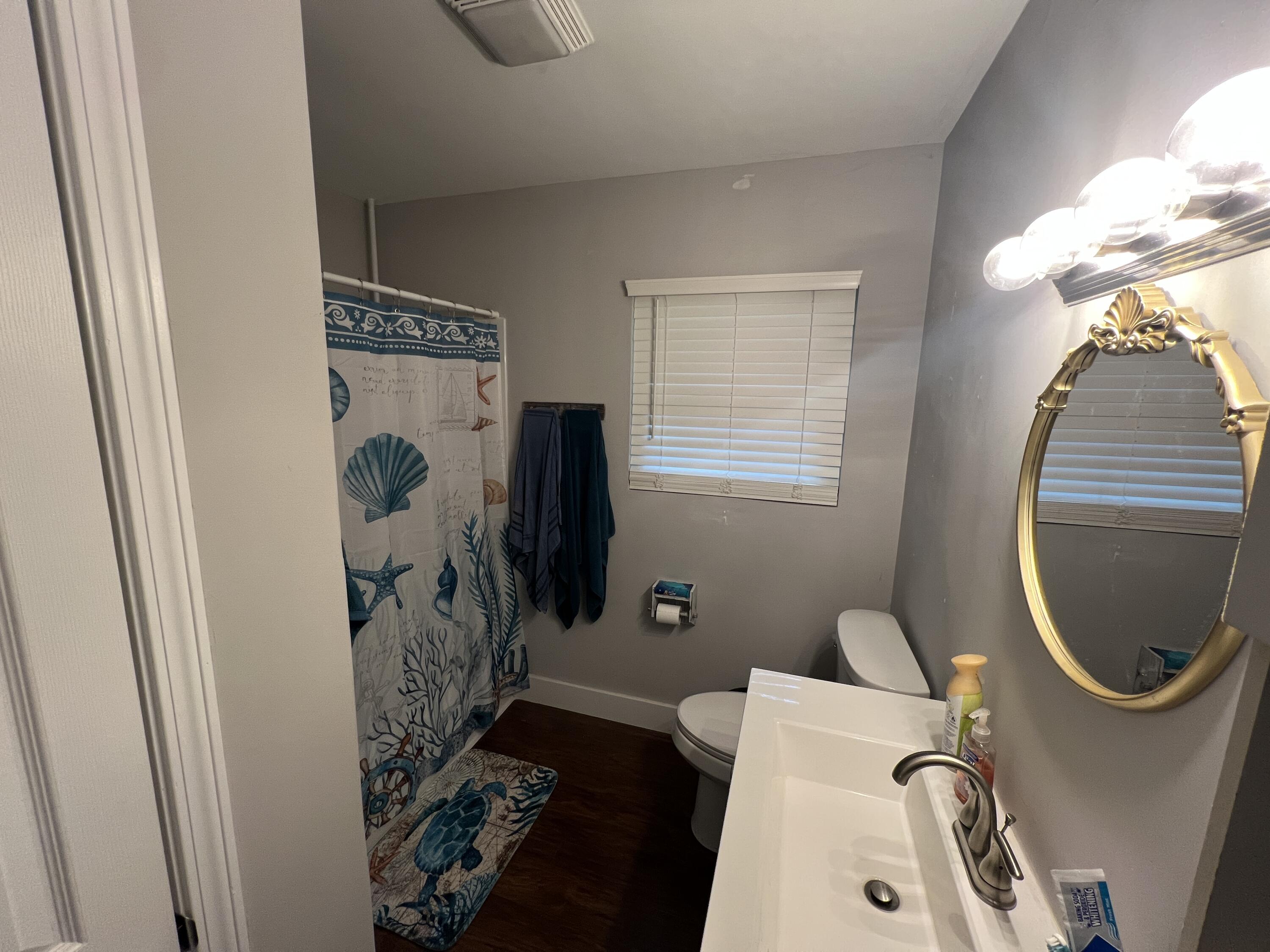 380 SE Oakland Trail