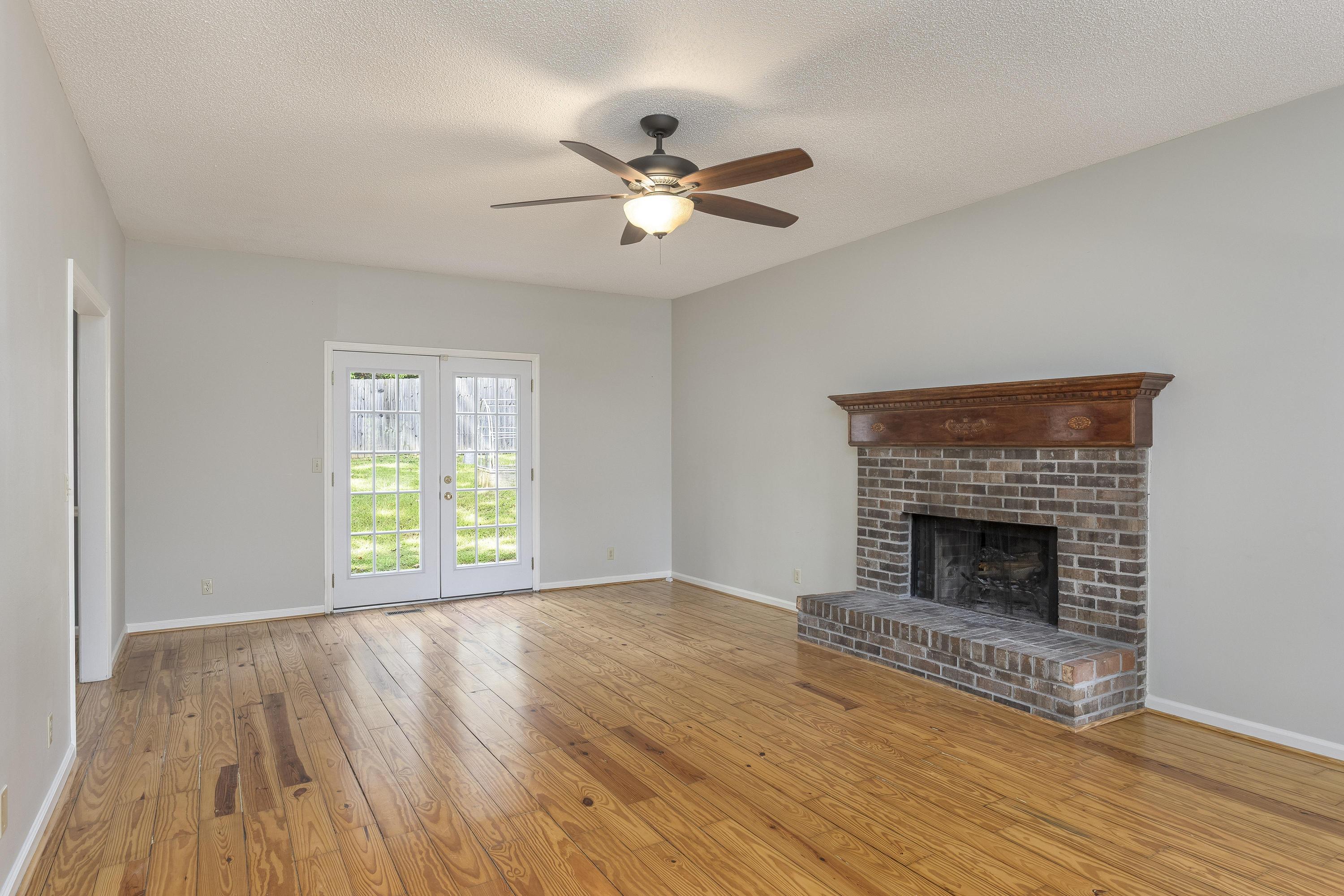 302 Mcfarland Road Road