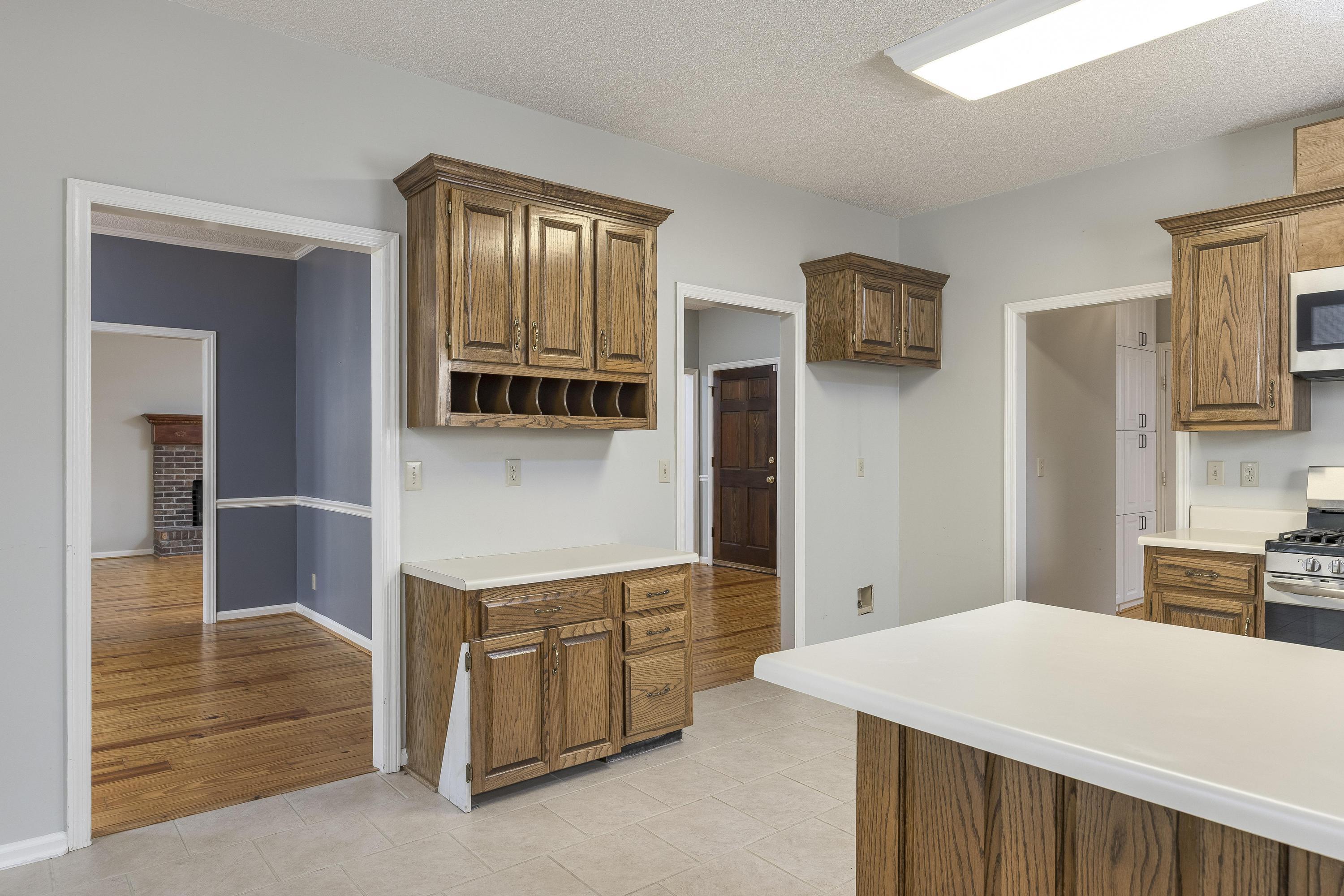 302 Mcfarland Road Road