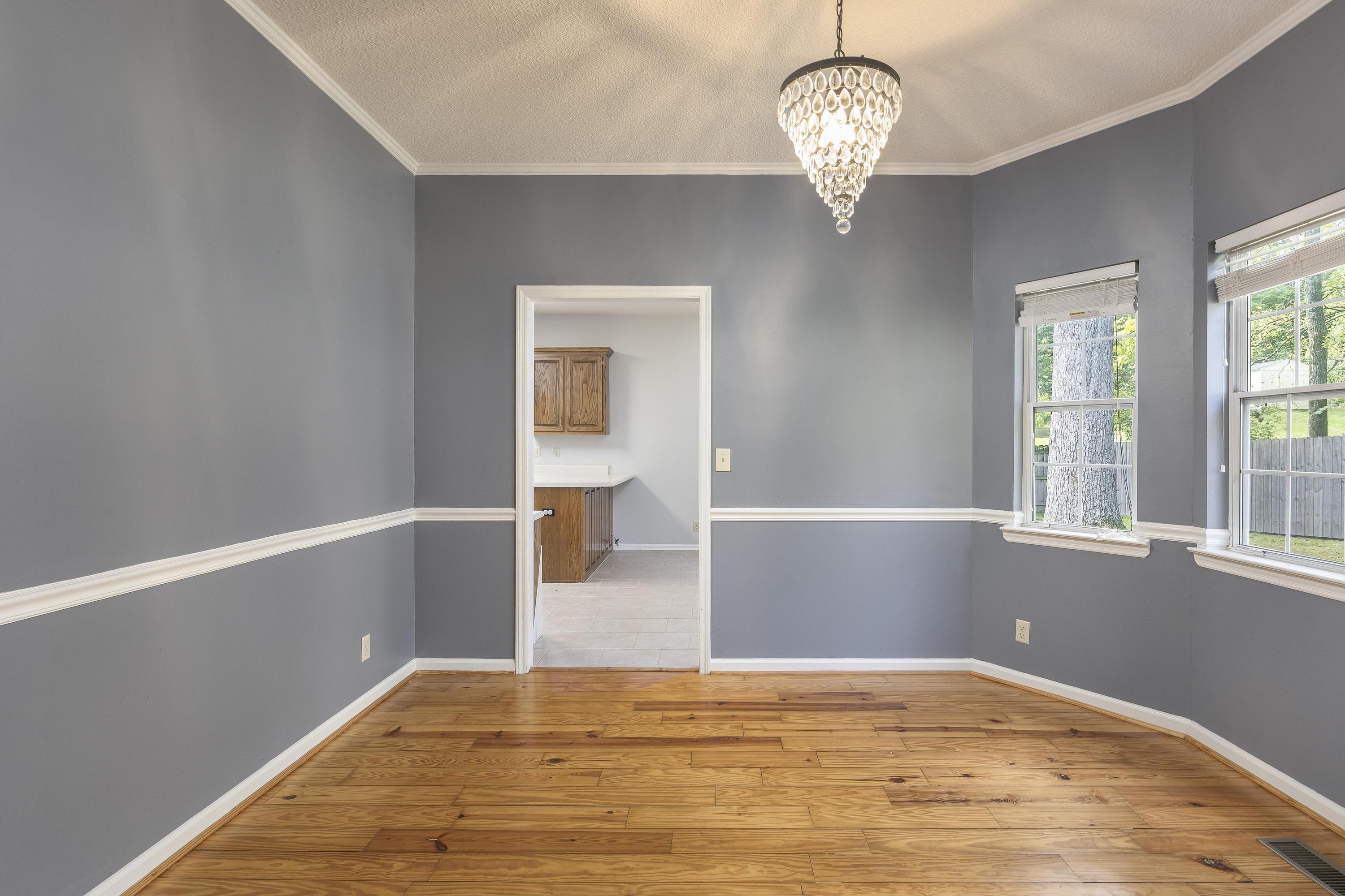 302 Mcfarland Road Road