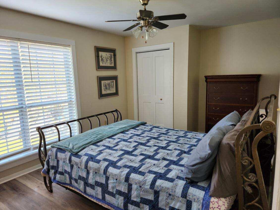 900 Mountain Creek Road, 474