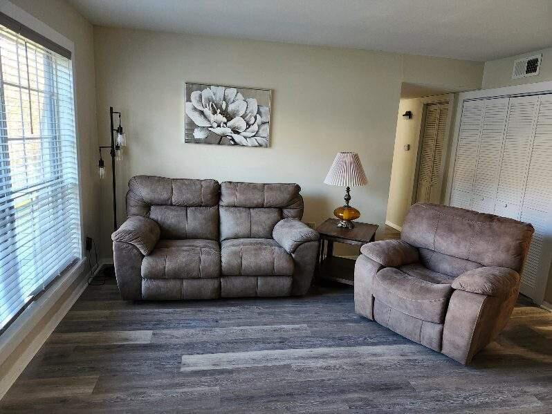 900 Mountain Creek Road, 474