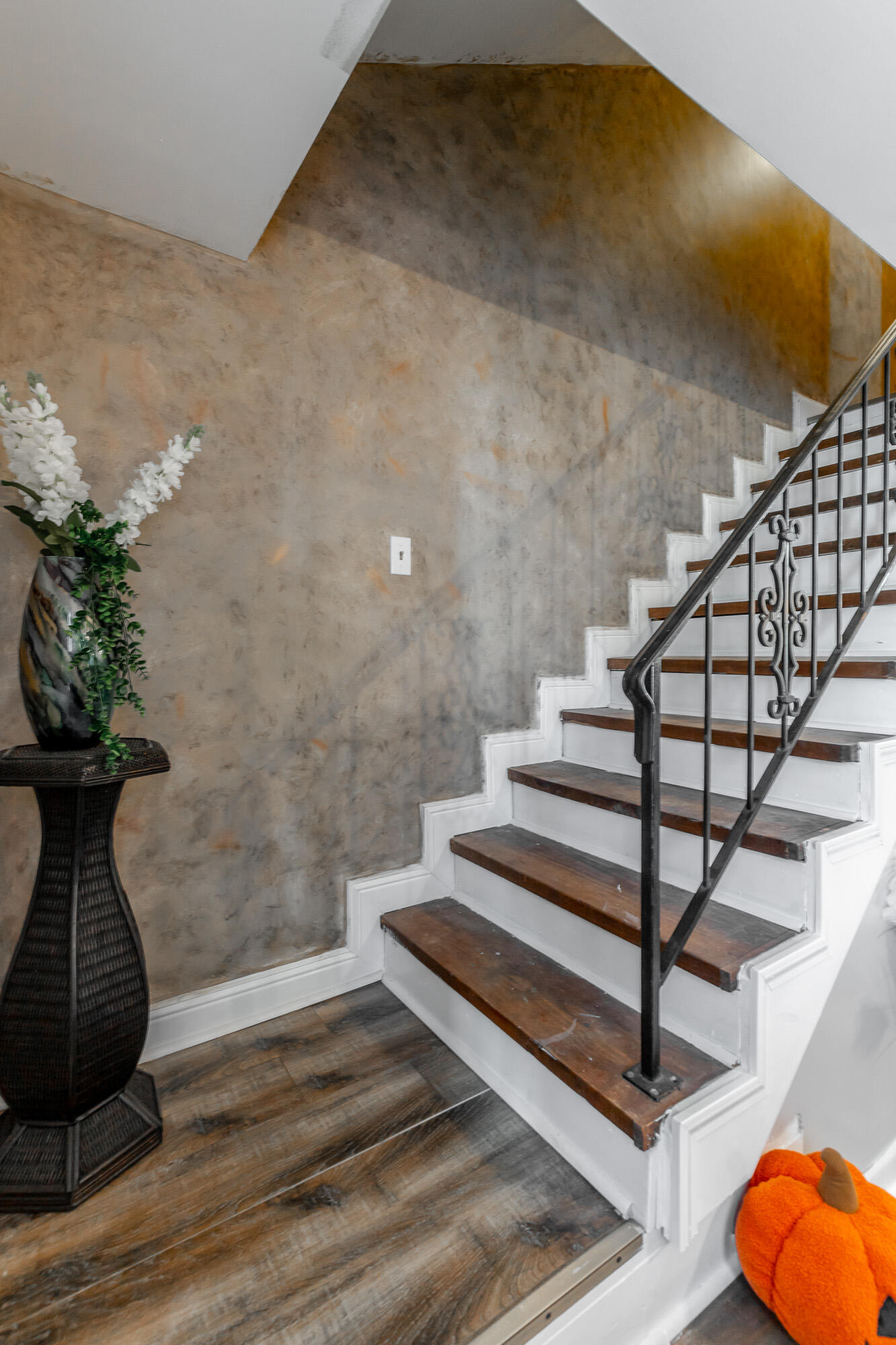 5551 NW Georgetown Road