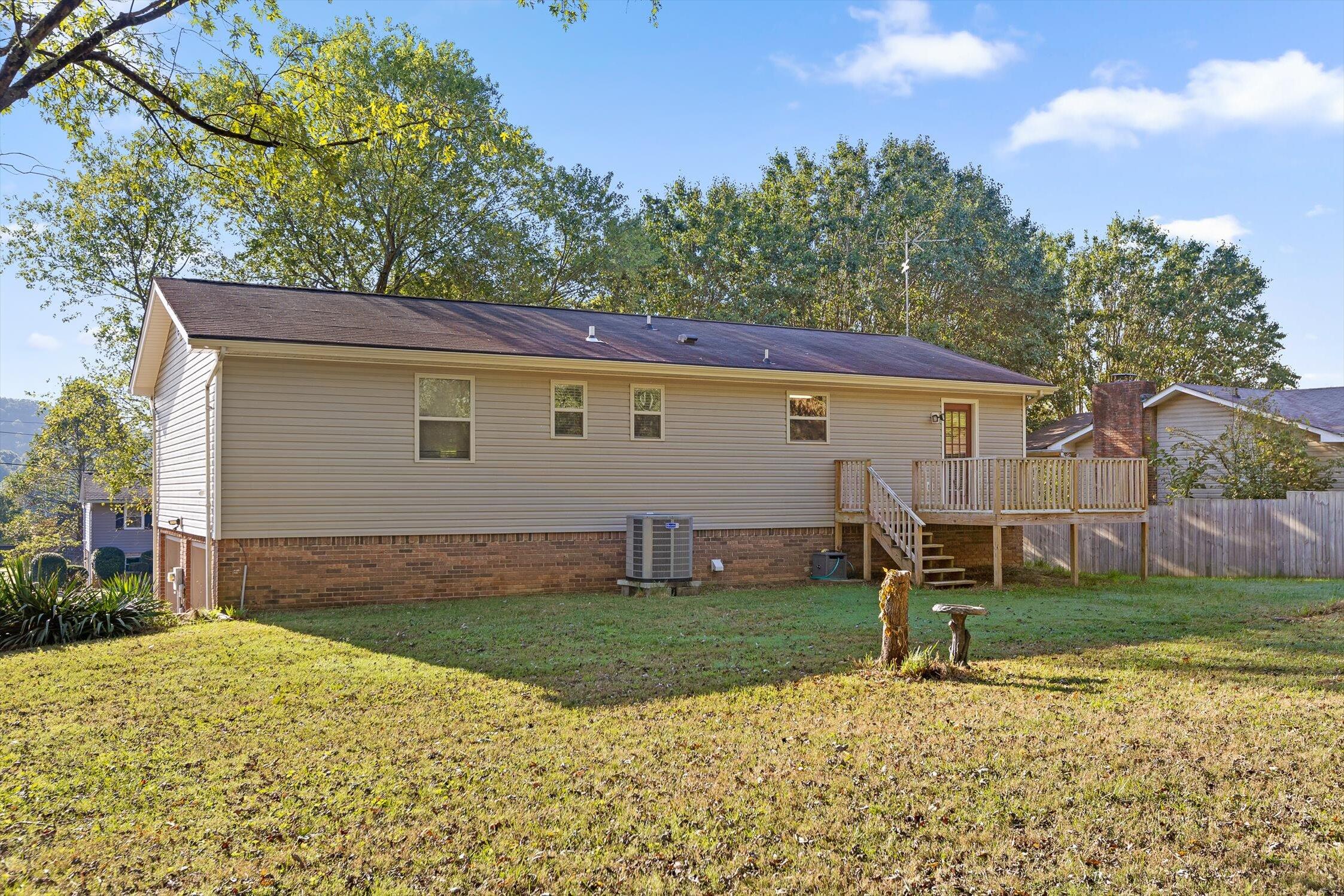 207 Singletree Drive NW