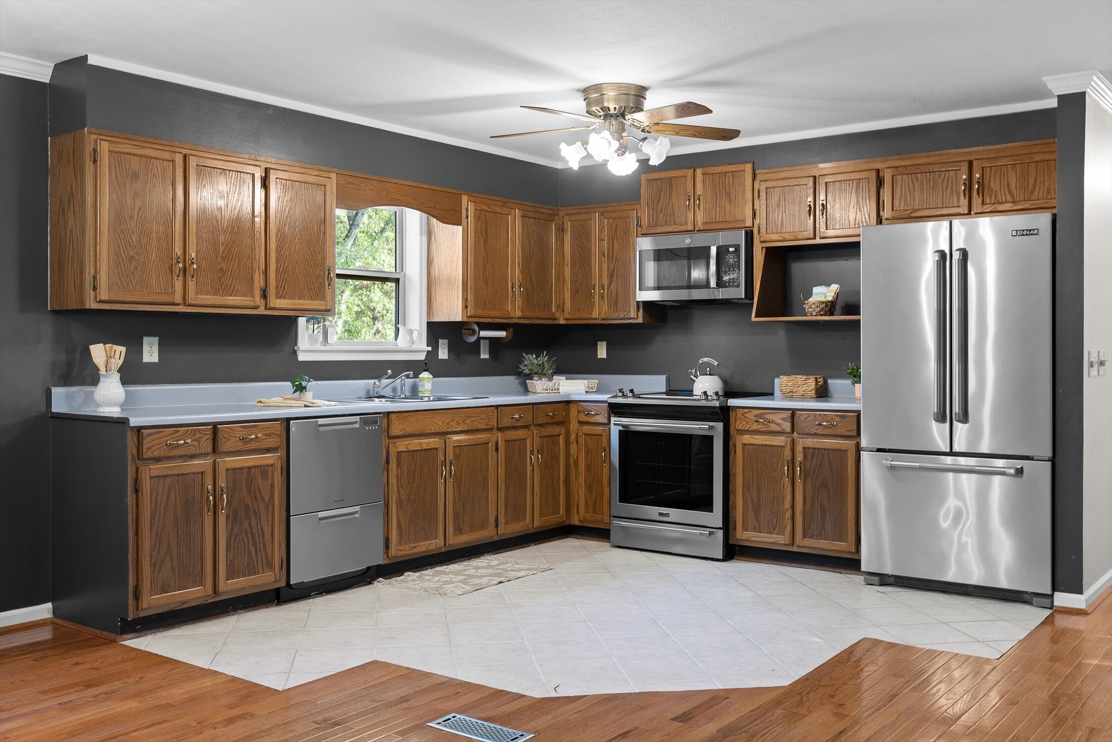 207 Singletree Drive NW