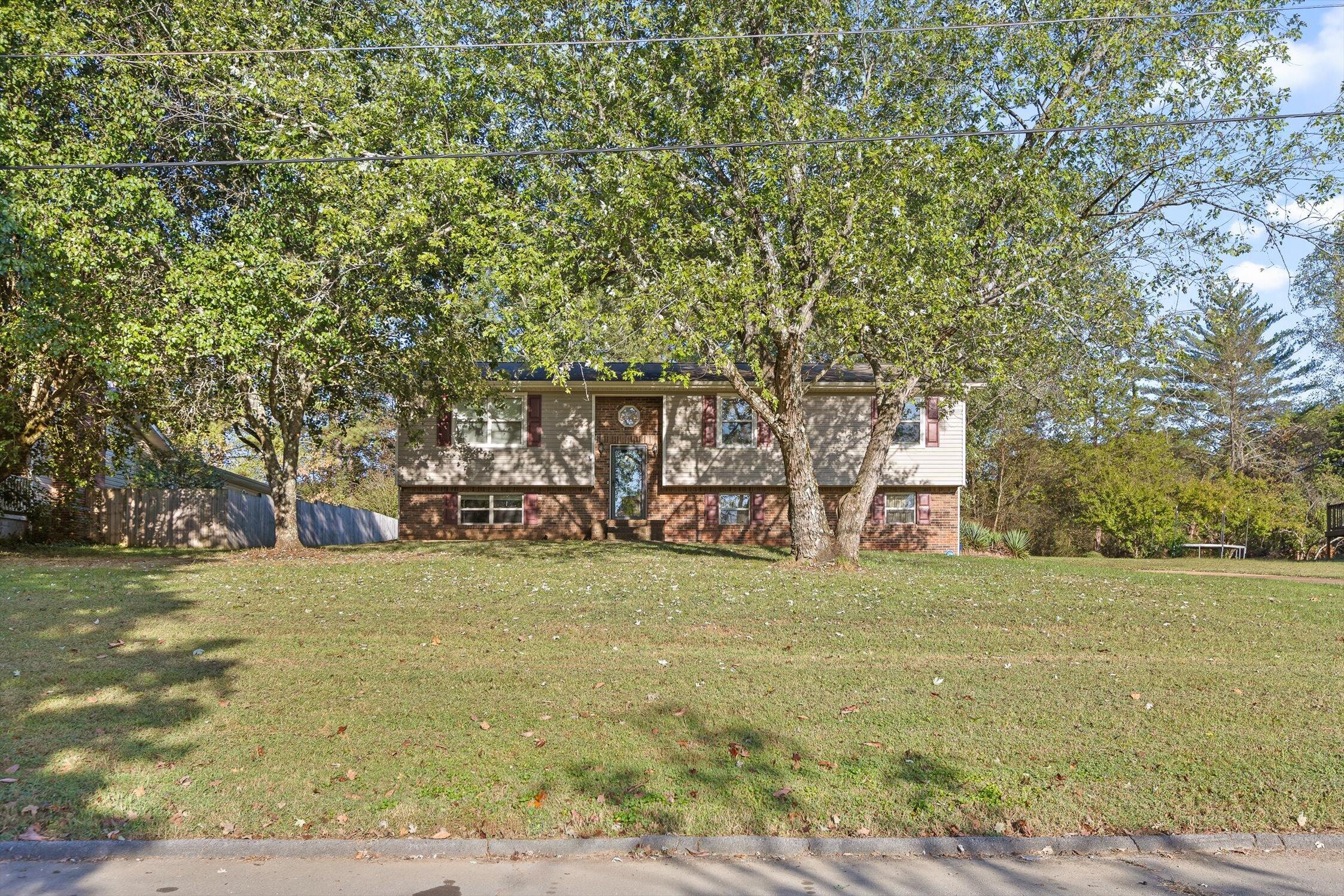 207 Singletree Drive NW