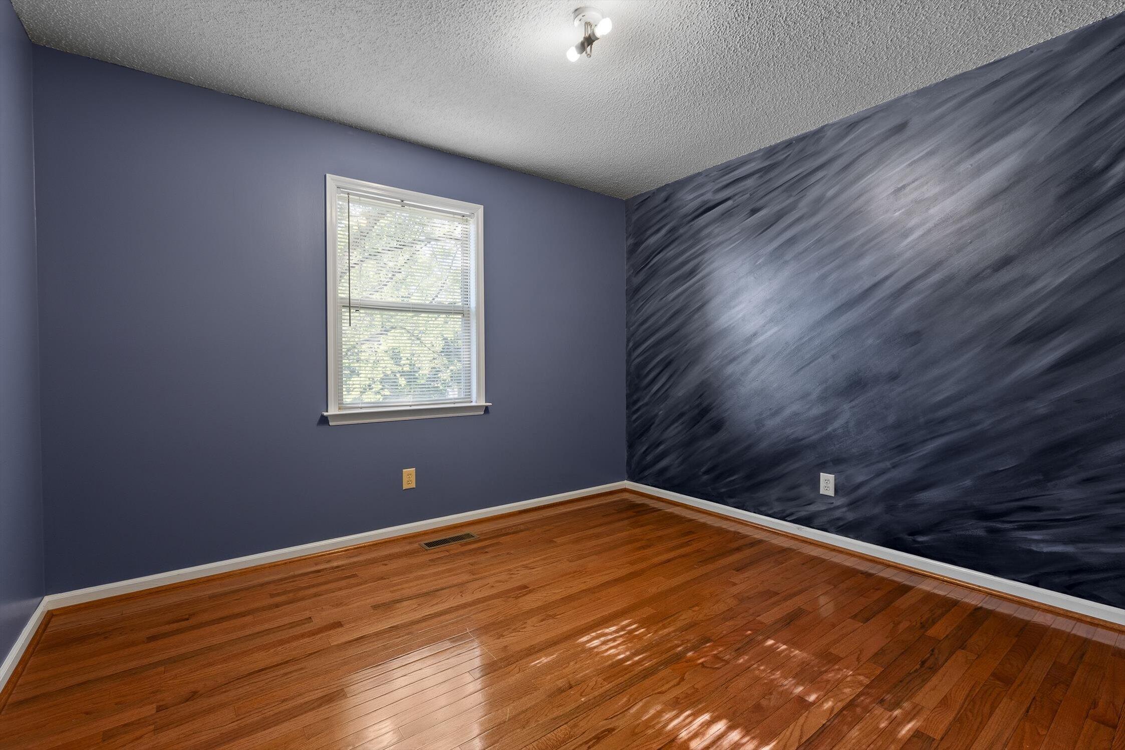 207 Singletree Drive NW