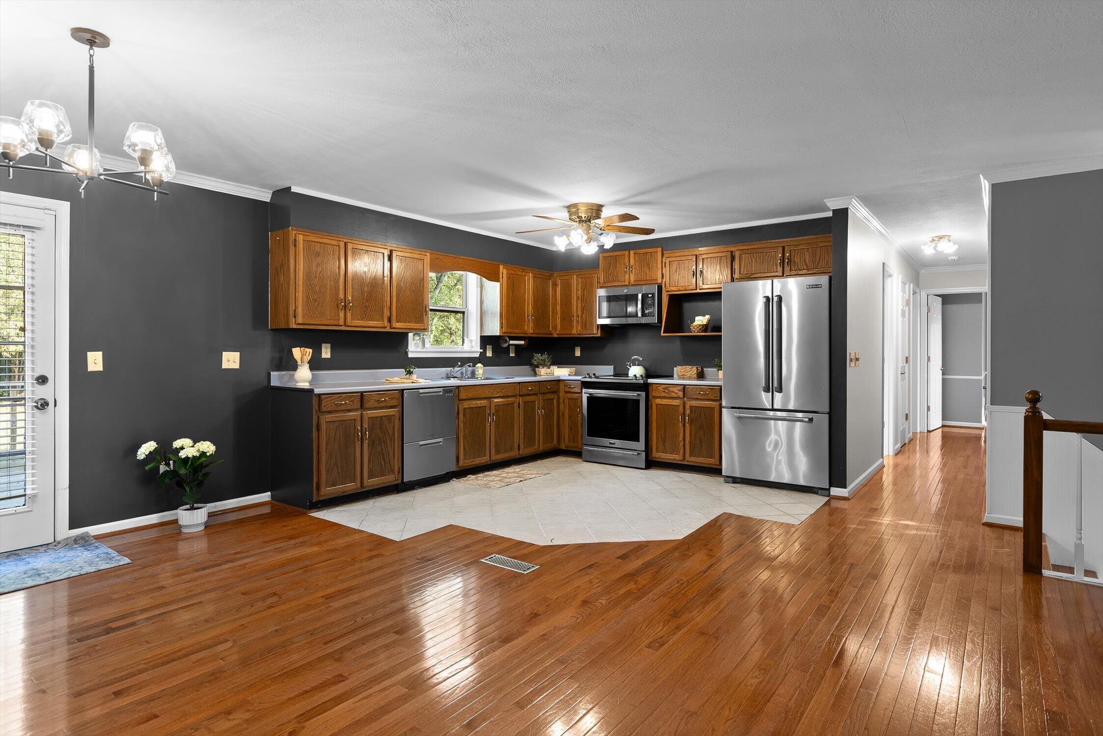 207 Singletree Drive NW