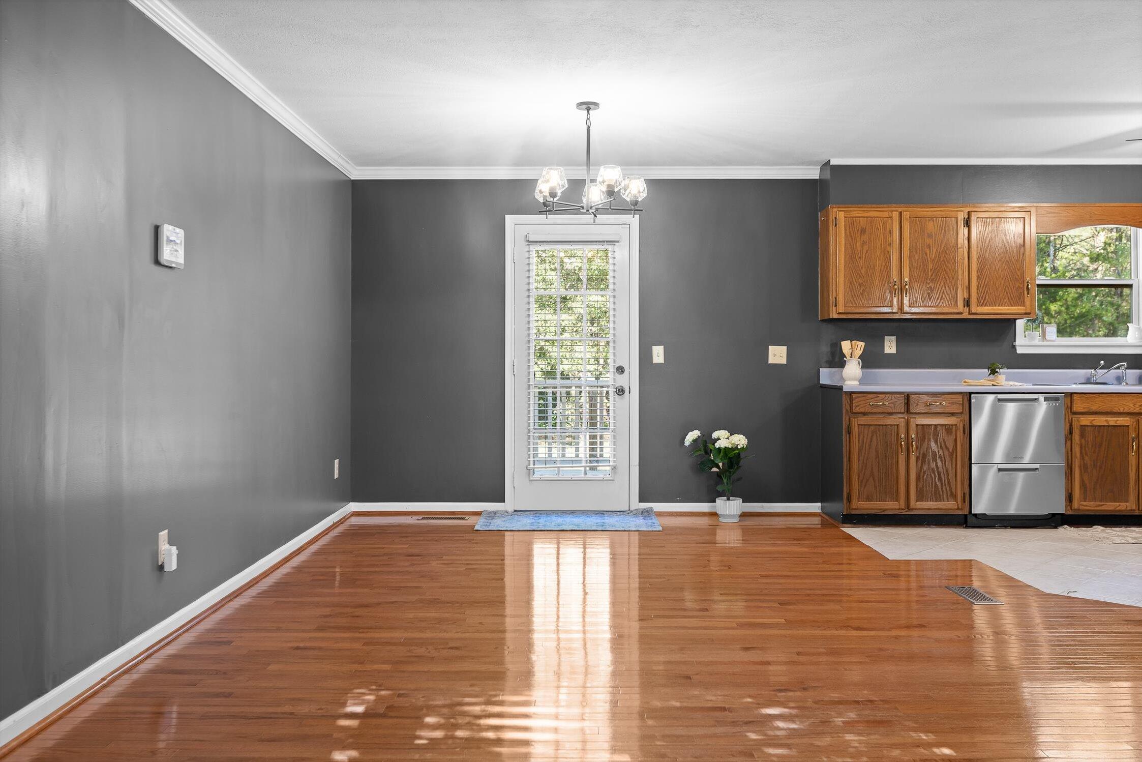 207 Singletree Drive NW