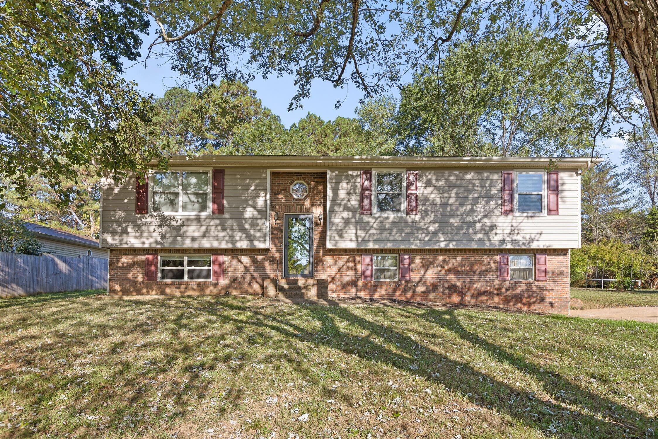 207 Singletree Drive NW