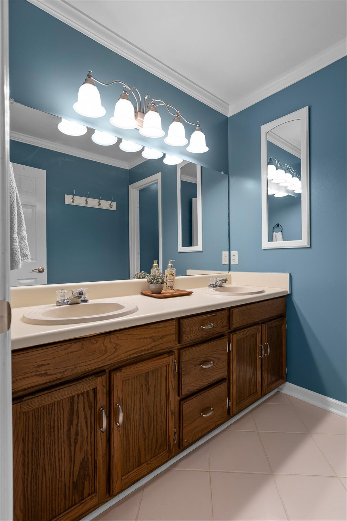 207 Singletree Drive NW