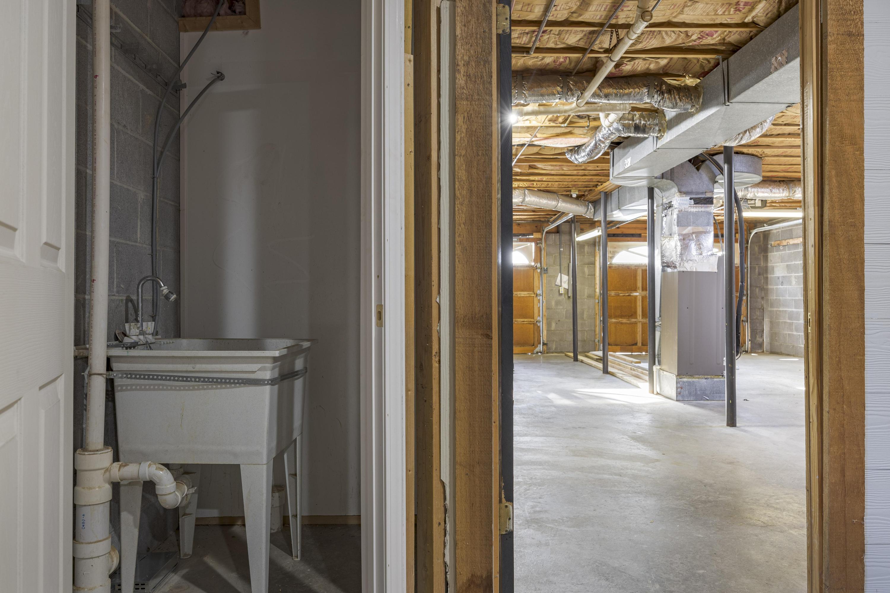 6907 Pine Haven Drive