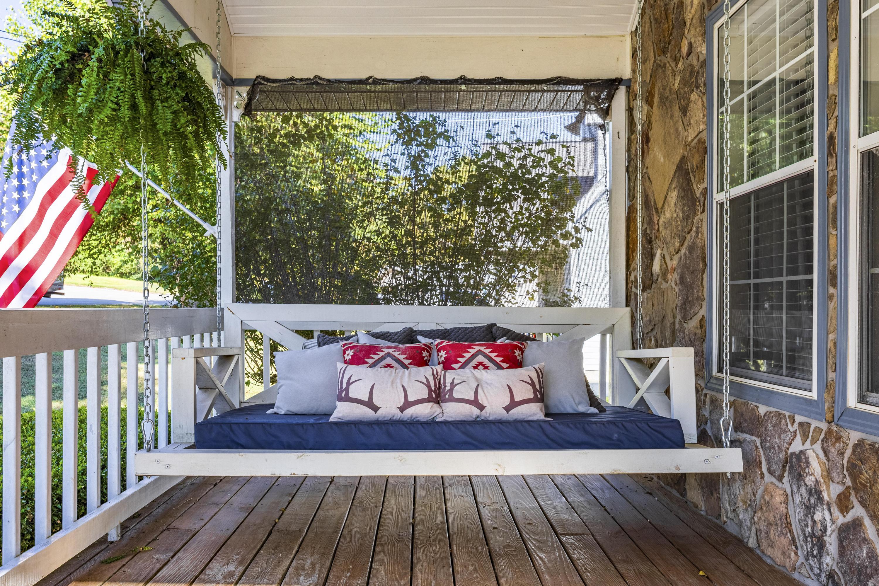 6907 Pine Haven Drive