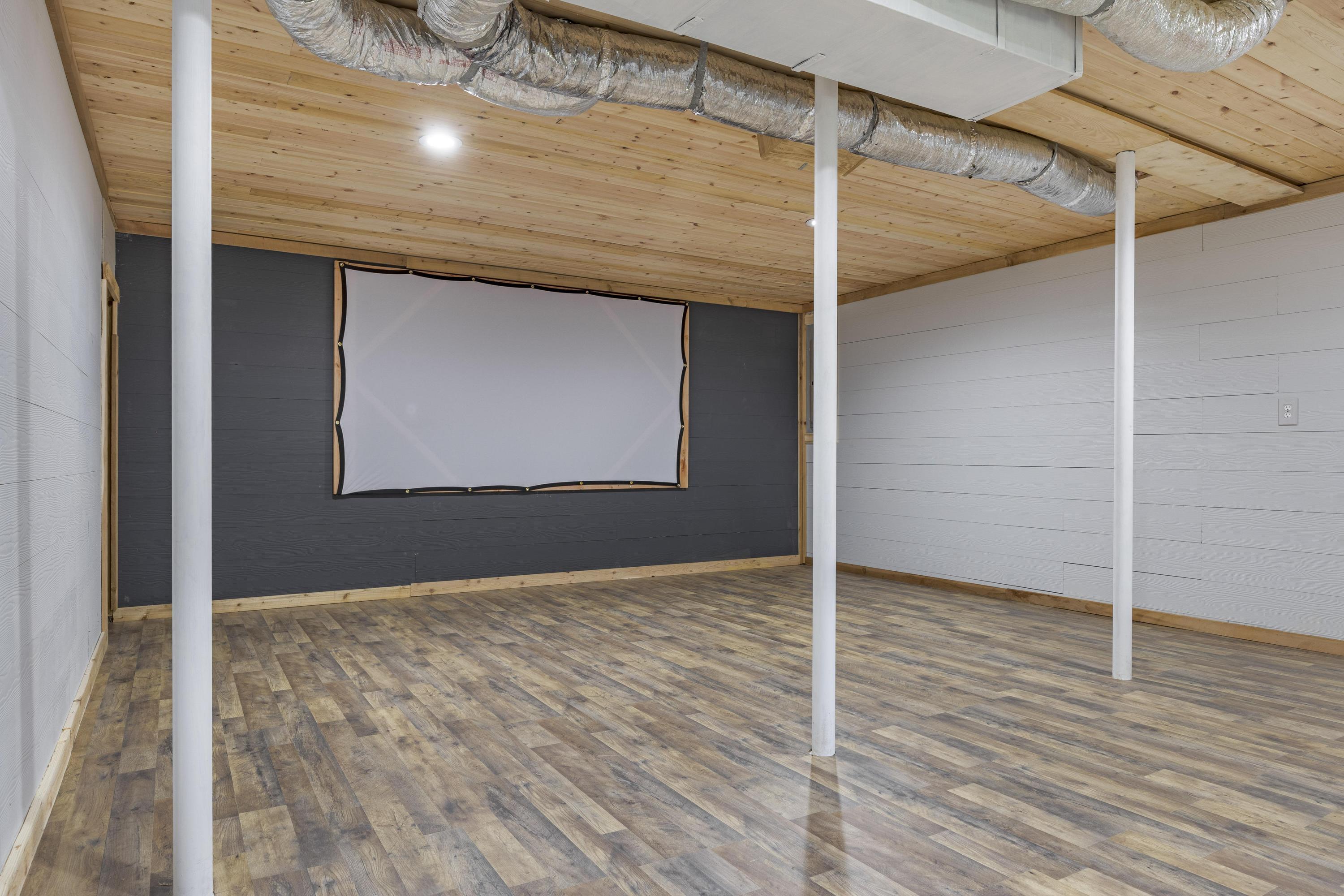 6907 Pine Haven Drive