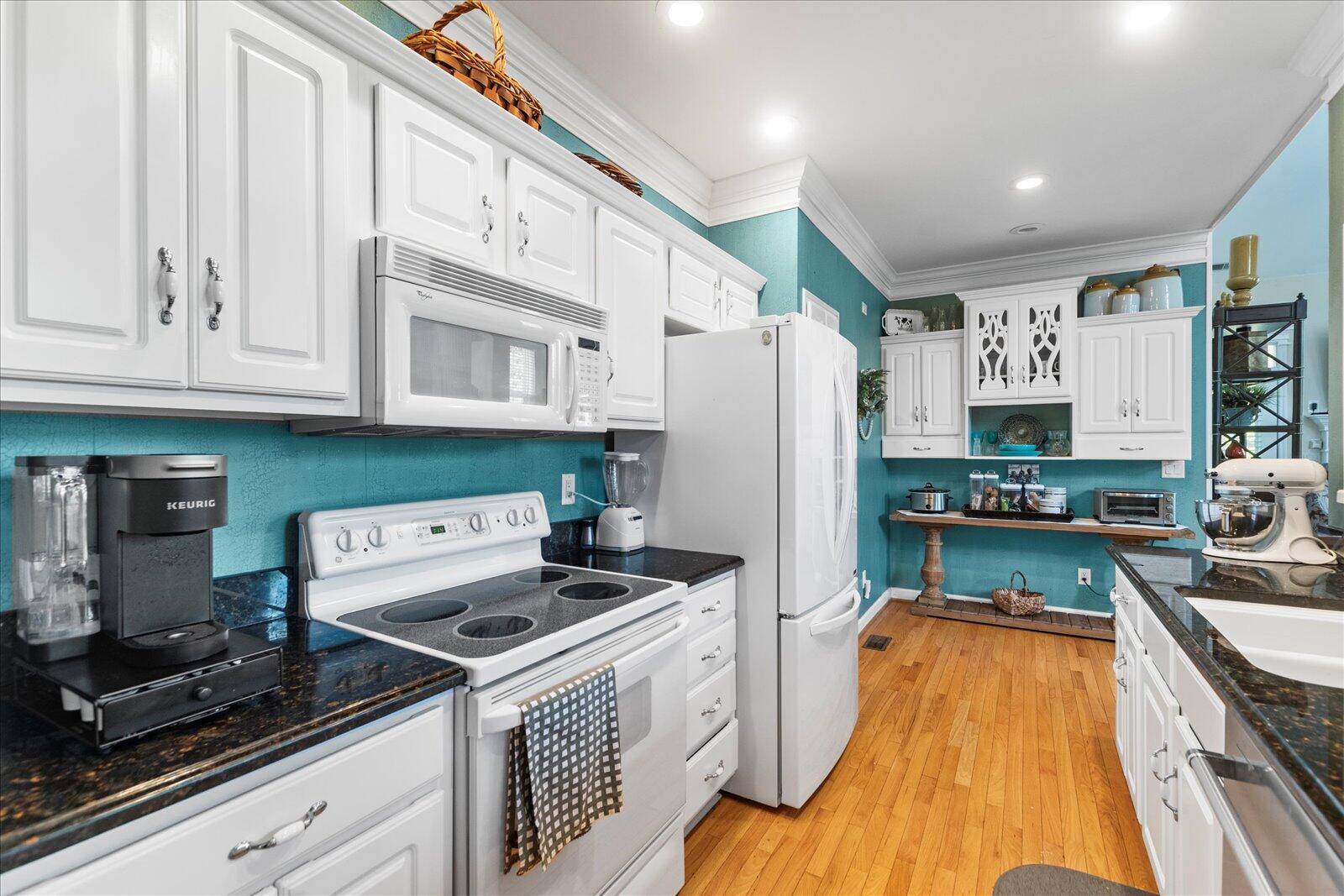 2431 Cone Flower Trail