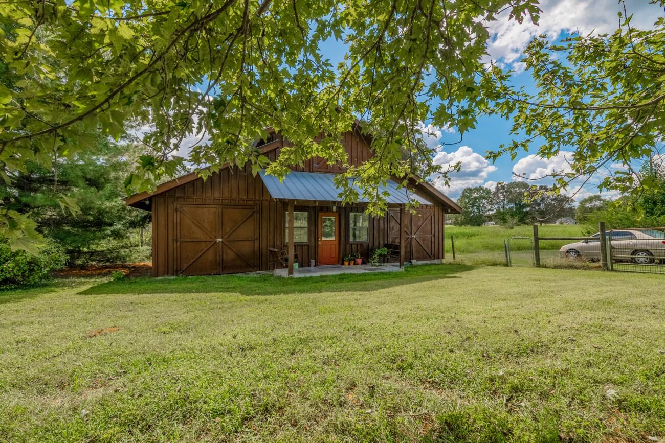 272 NW Fairview Road NW