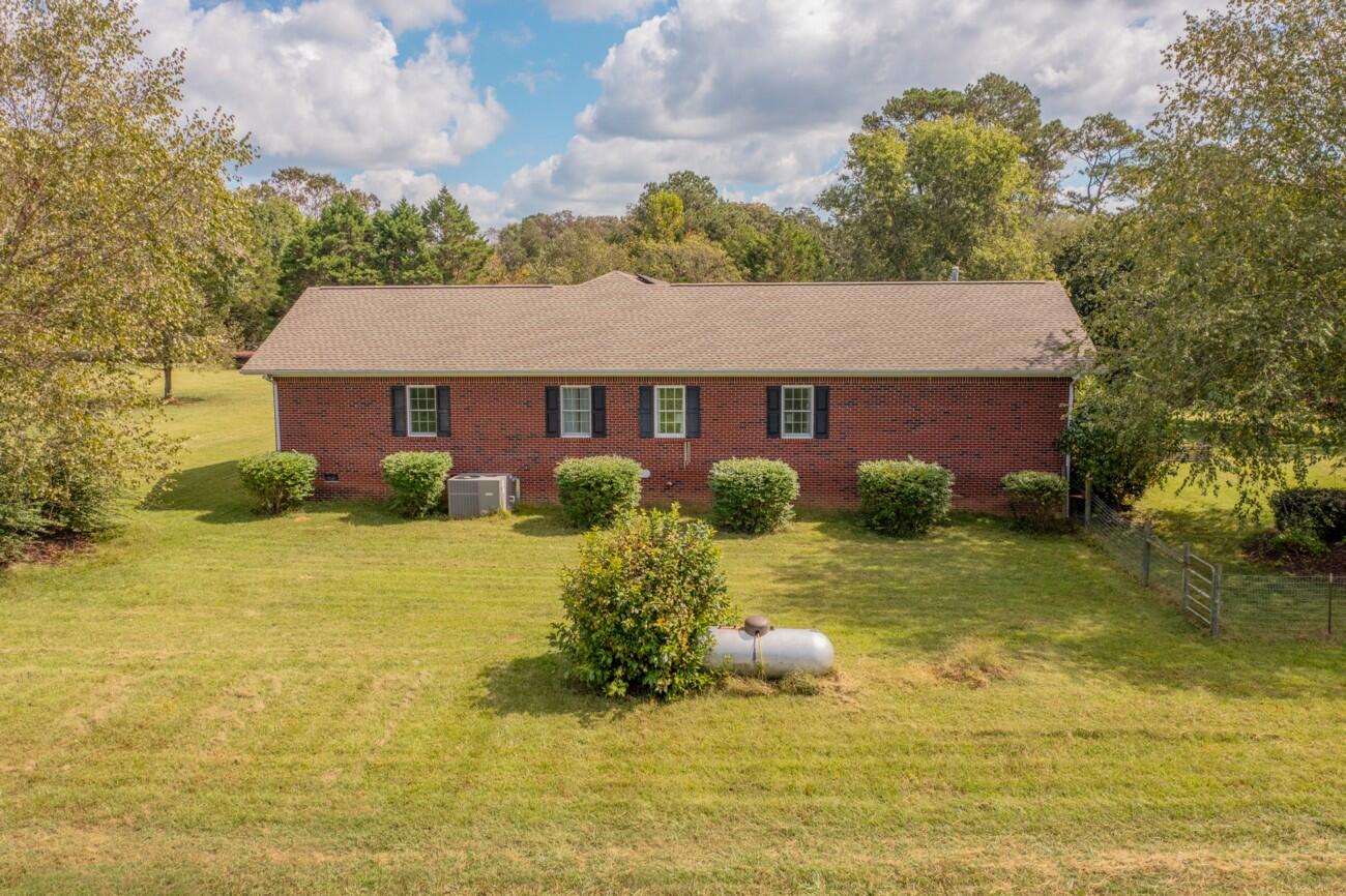 272 NW Fairview Road NW