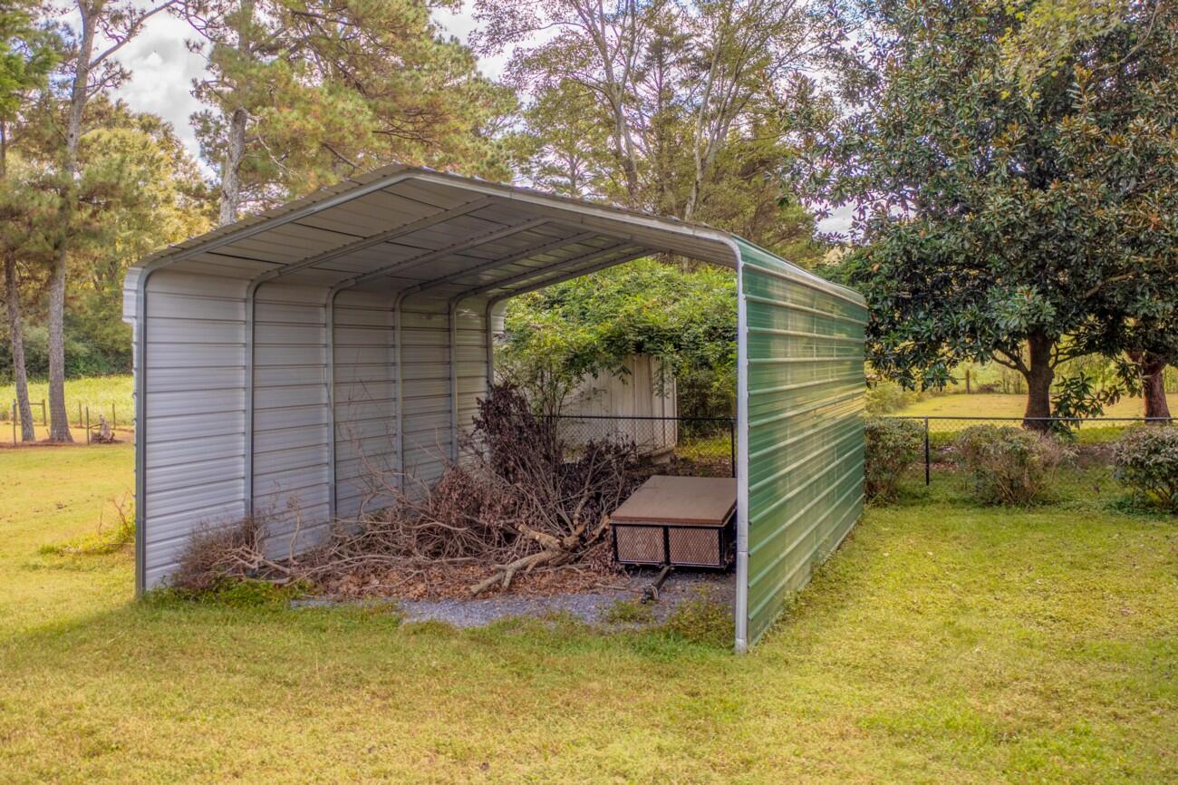 272 NW Fairview Road NW