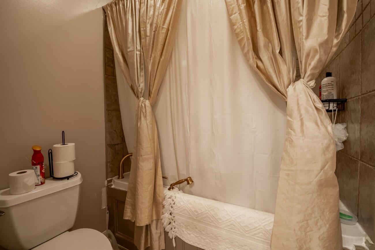 272 NW Fairview Road NW