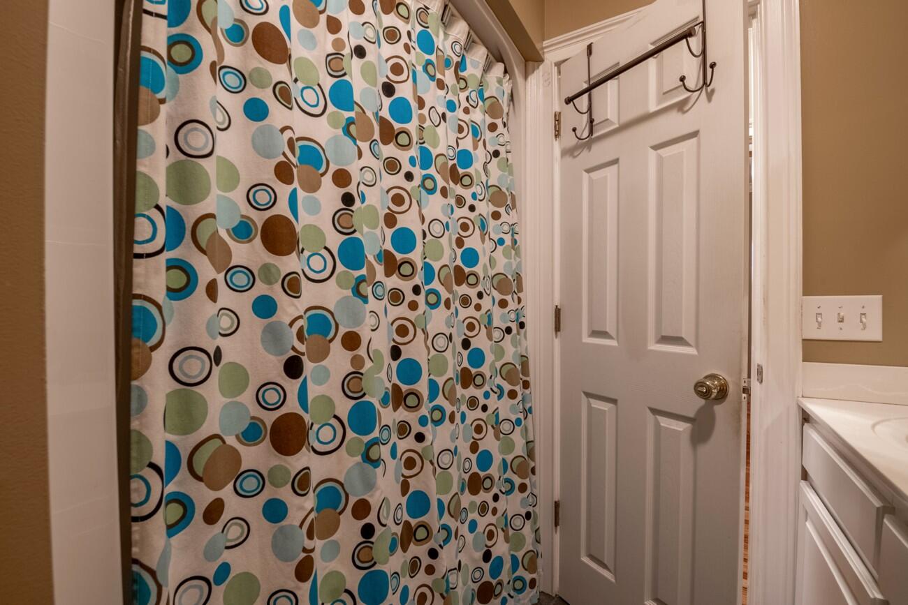 272 NW Fairview Road NW