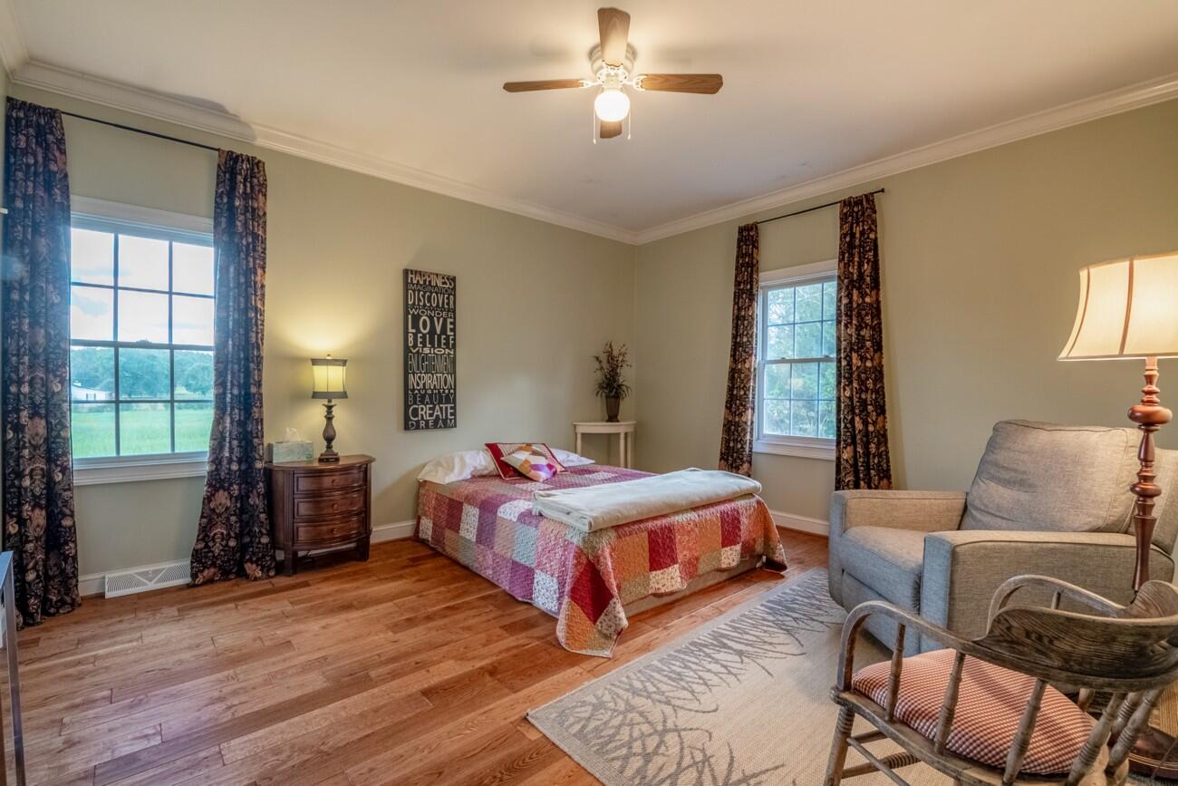 272 NW Fairview Road NW