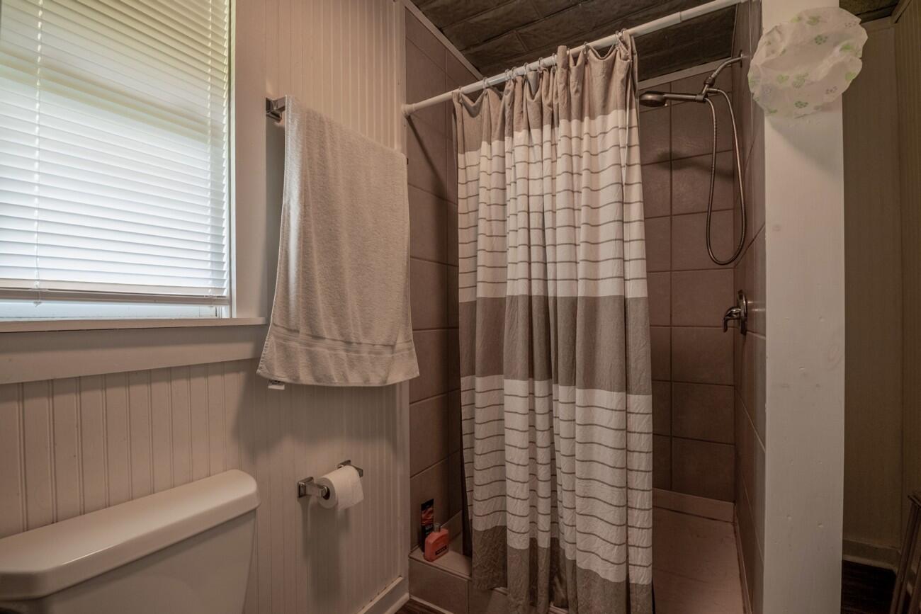 272 NW Fairview Road NW