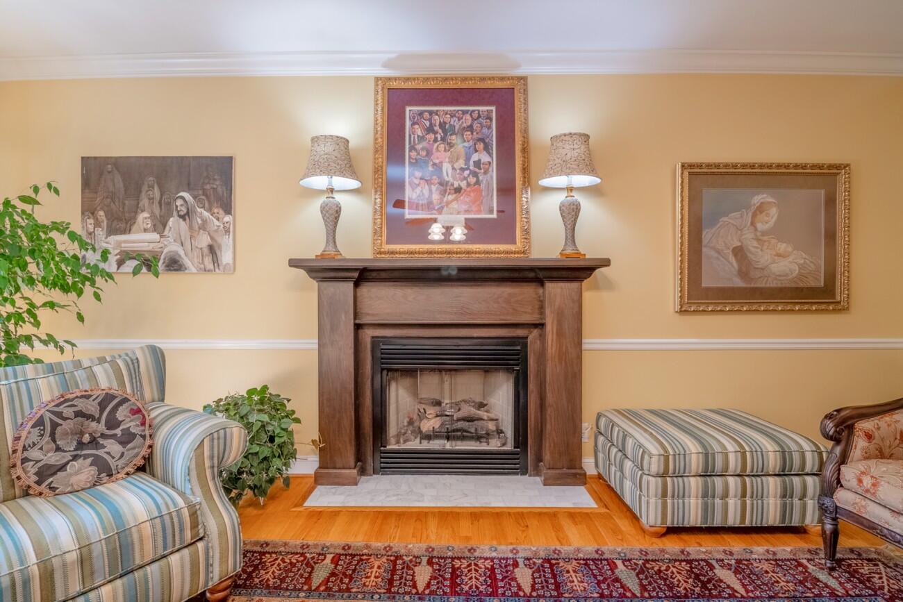 272 NW Fairview Road NW