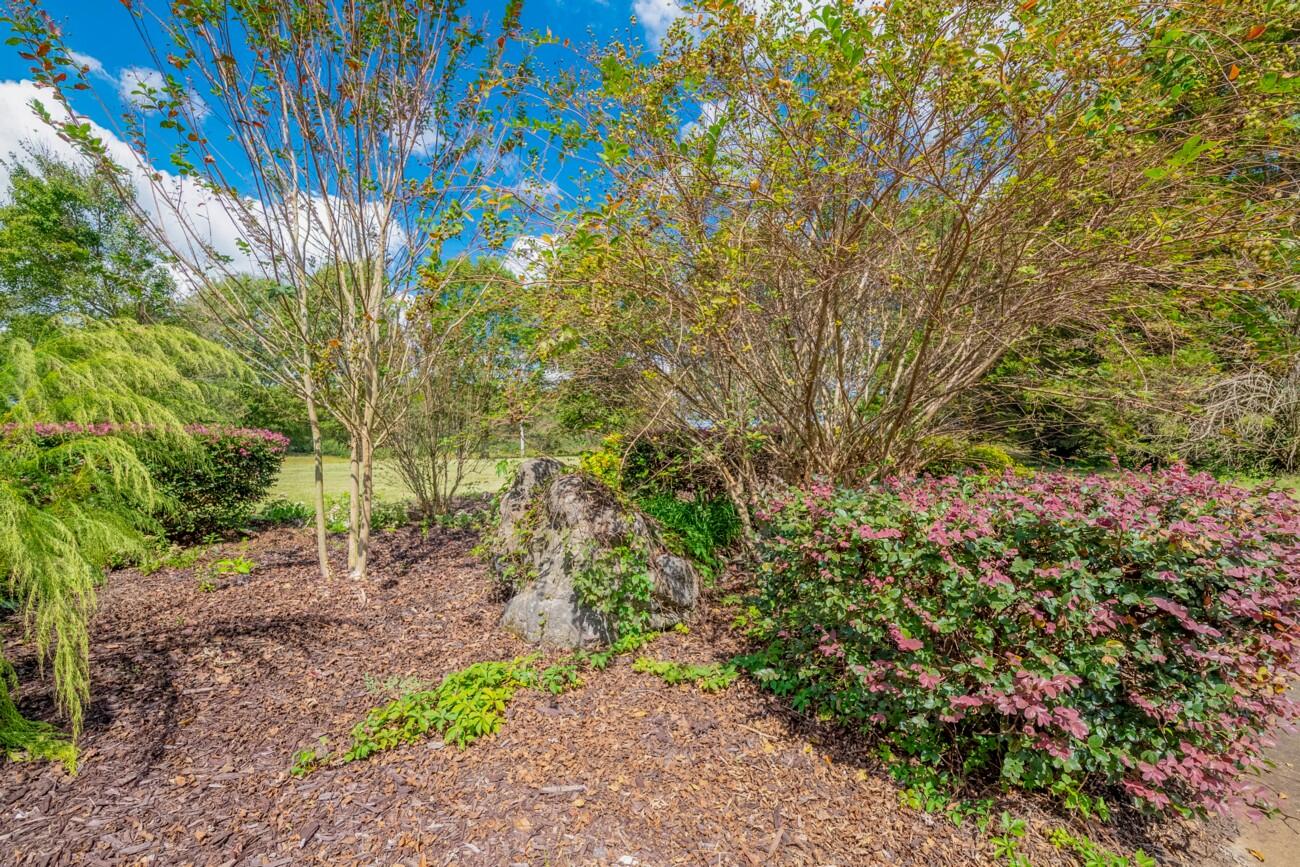 272 NW Fairview Road NW