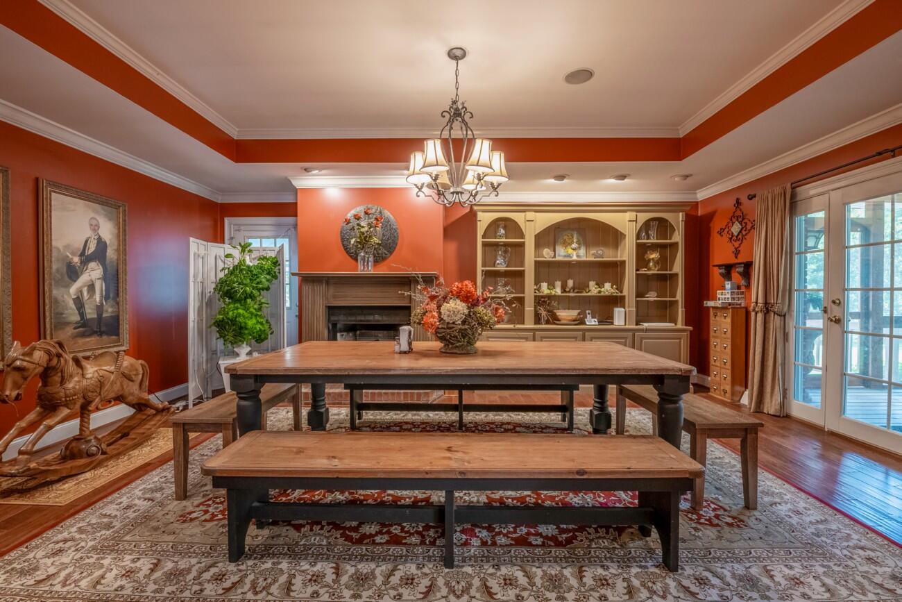 272 NW Fairview Road NW