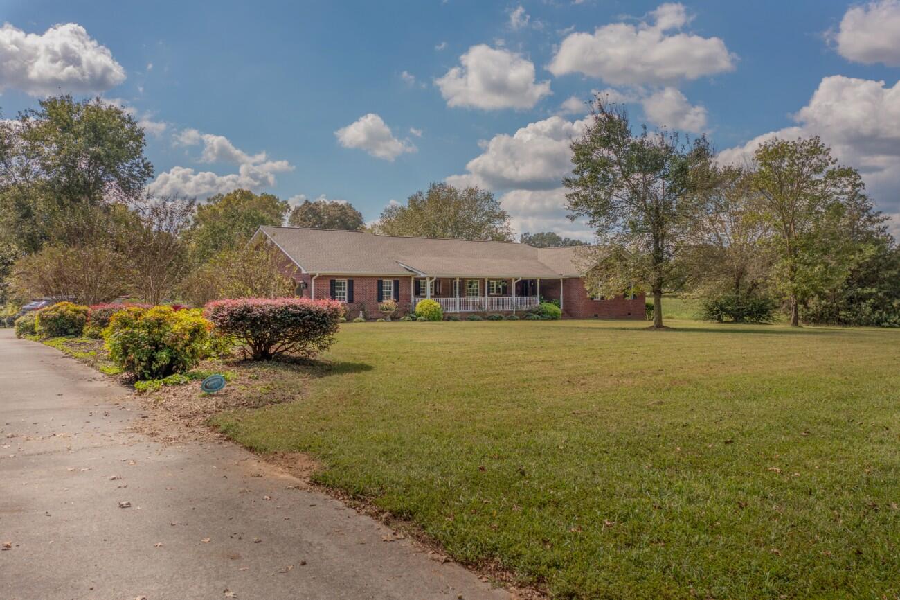 272 NW Fairview Road NW