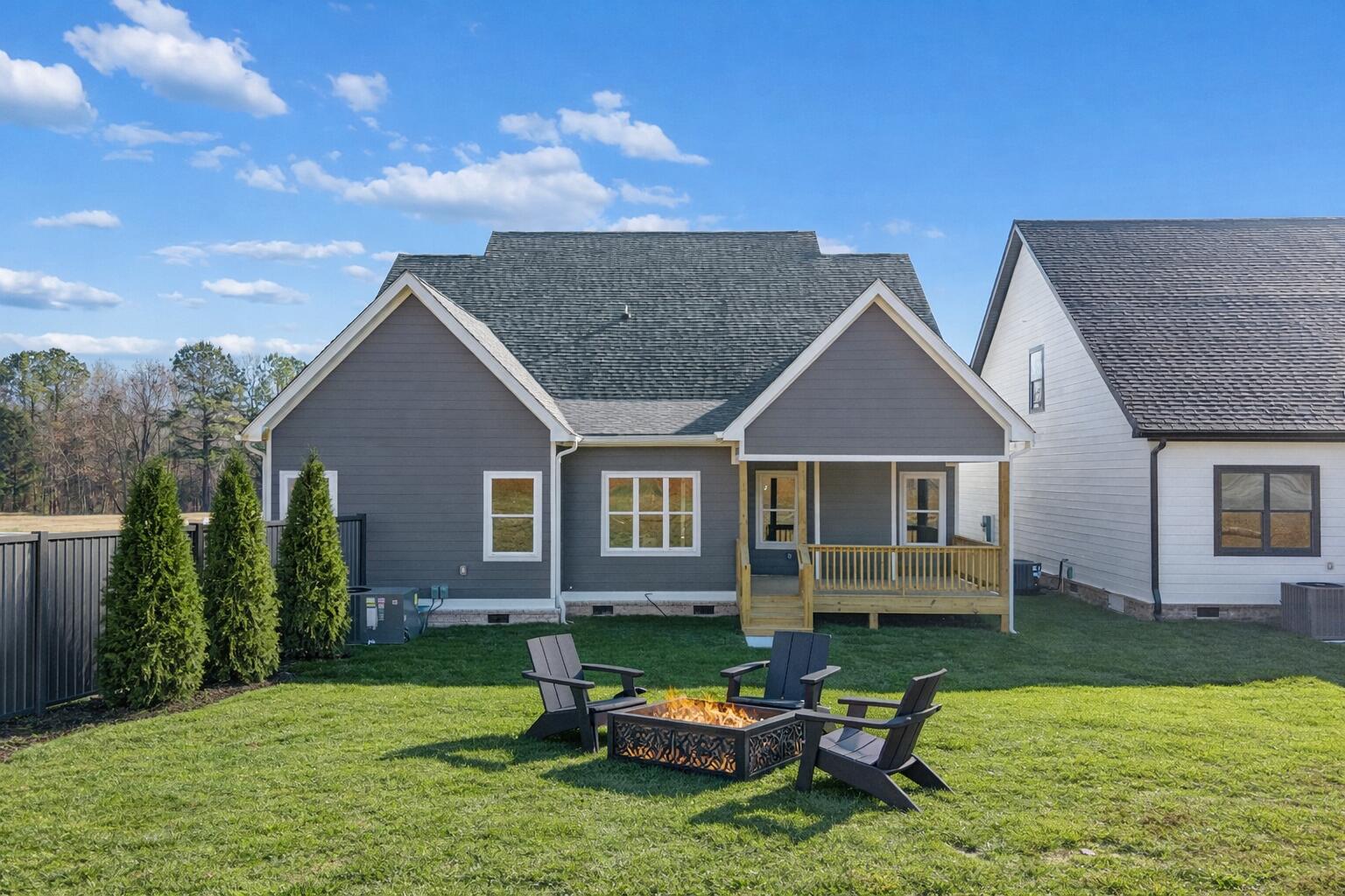 5211 NW Baylor Street