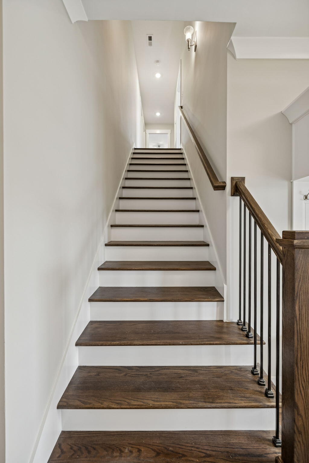 5211 NW Baylor Street