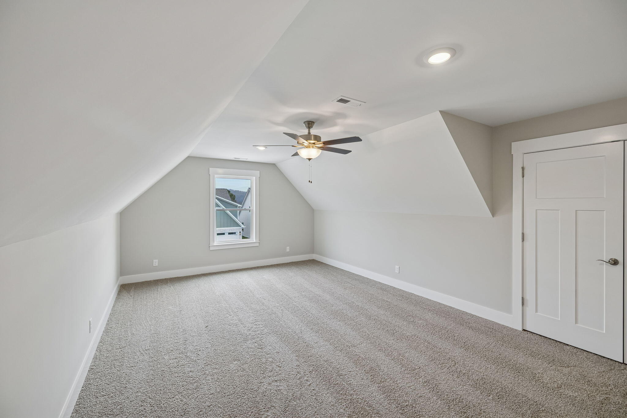 5211 NW Baylor Street