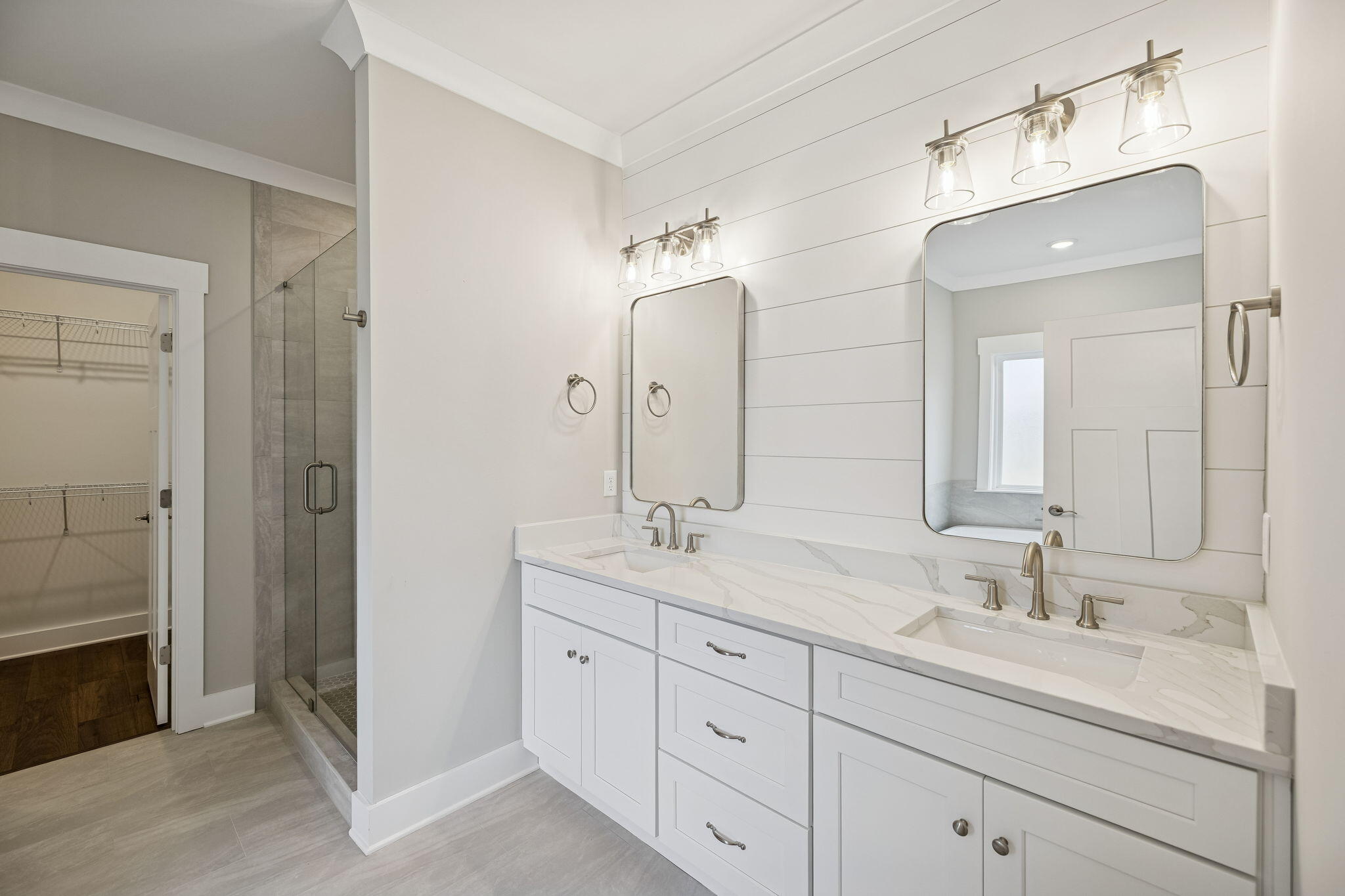 5211 NW Baylor Street