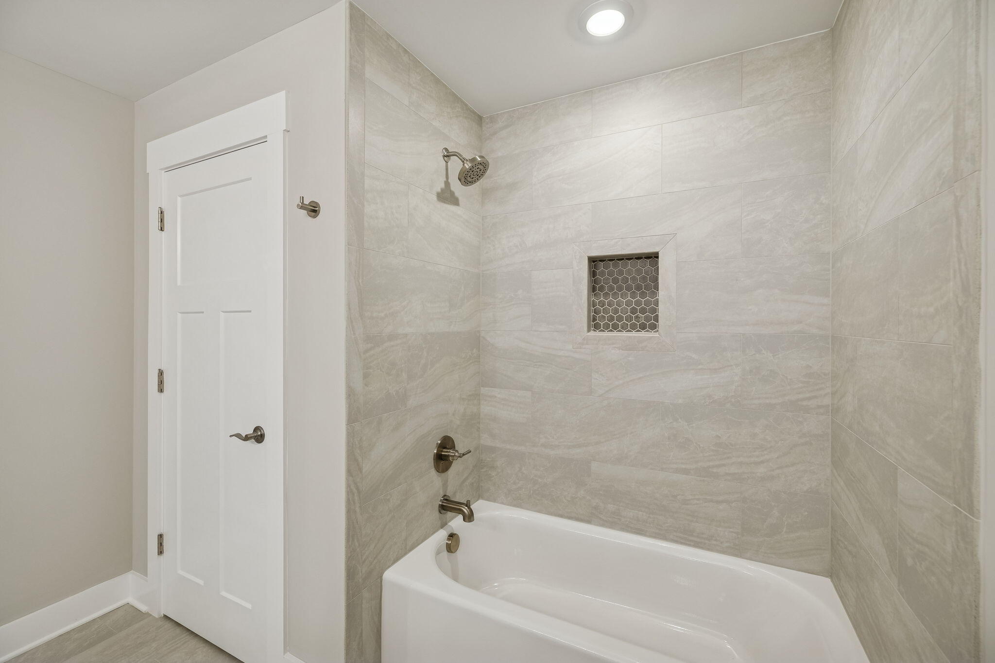 5211 NW Baylor Street