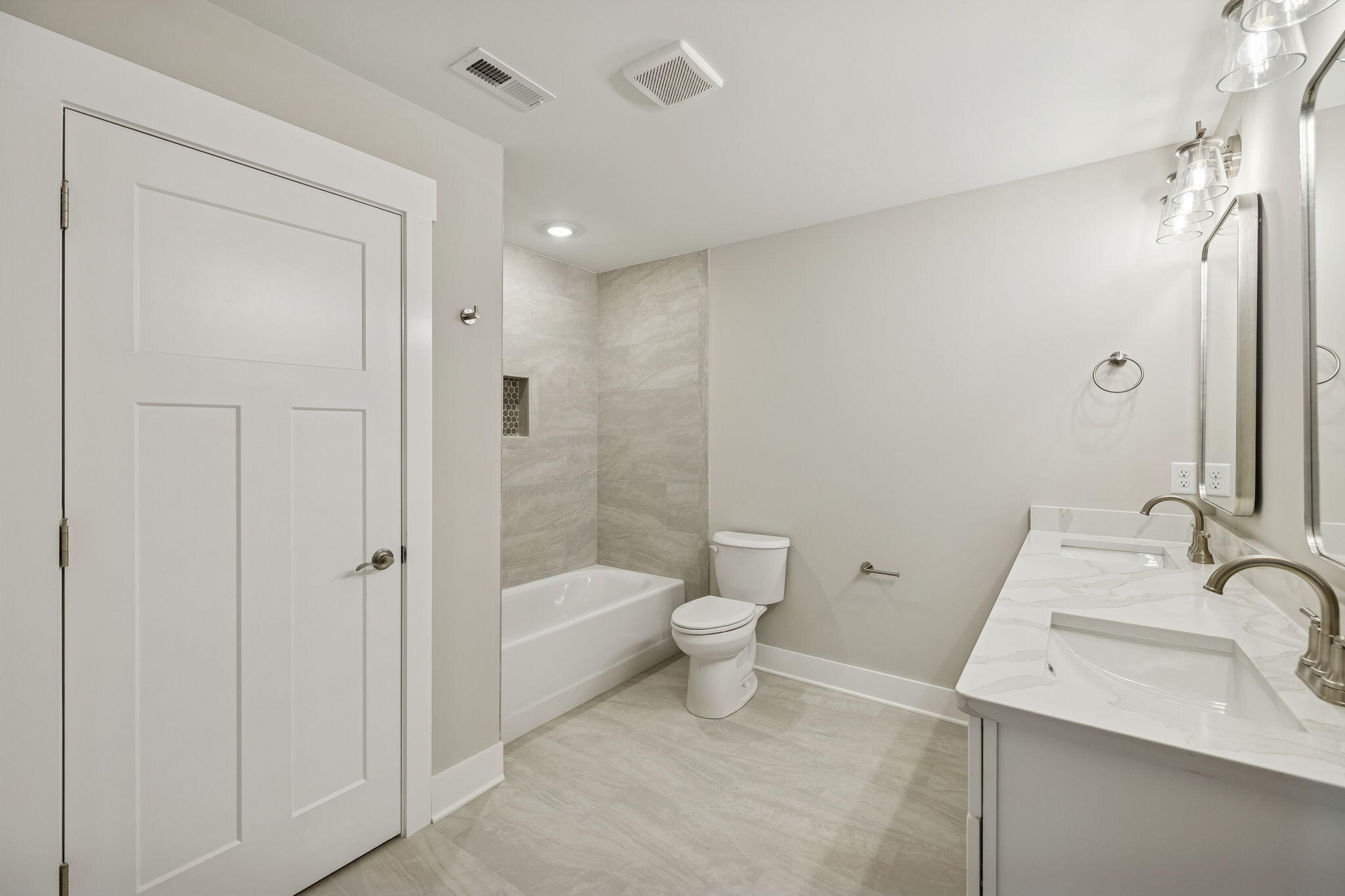 5211 NW Baylor Street