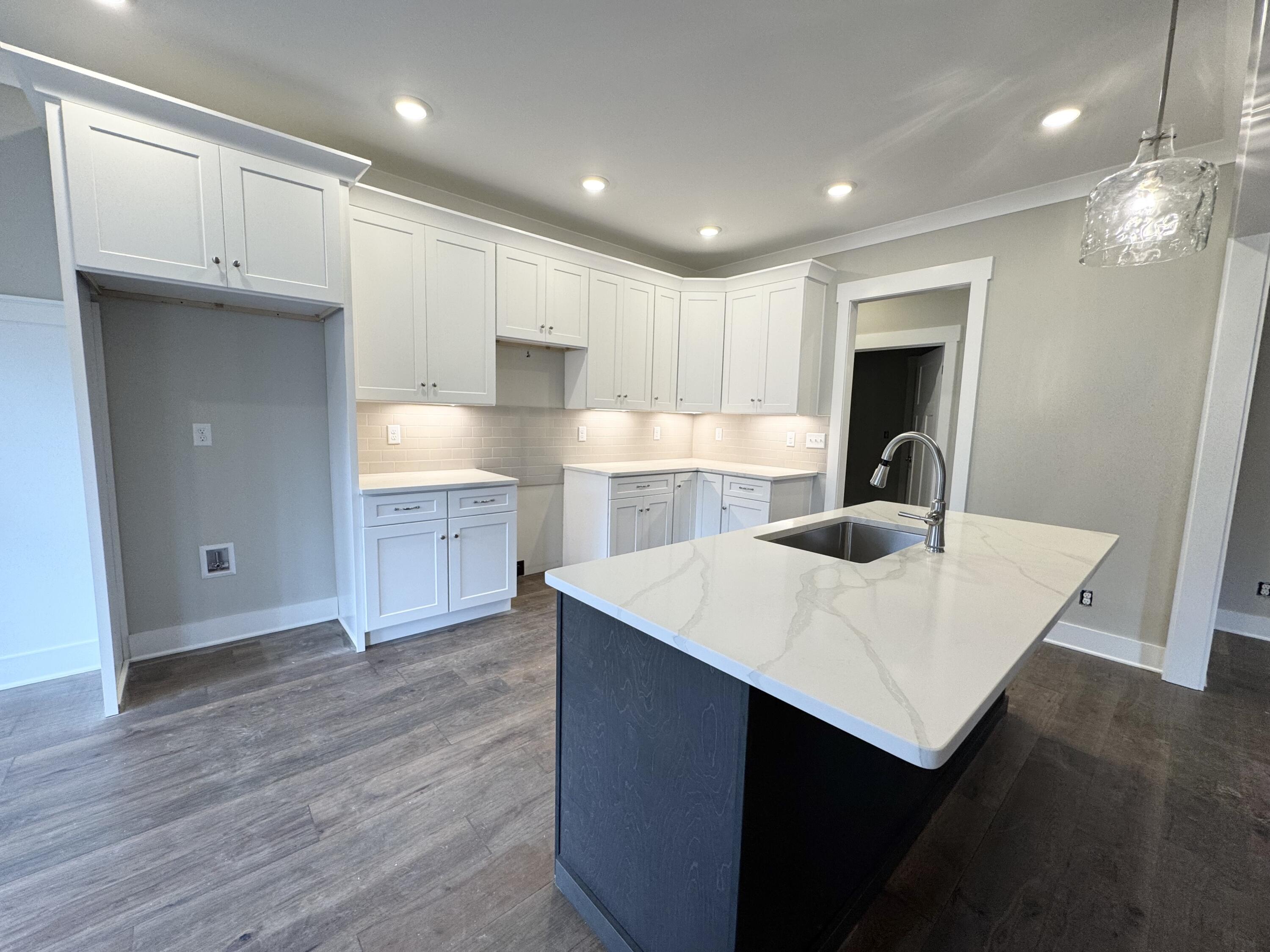 5211 NW Baylor Street