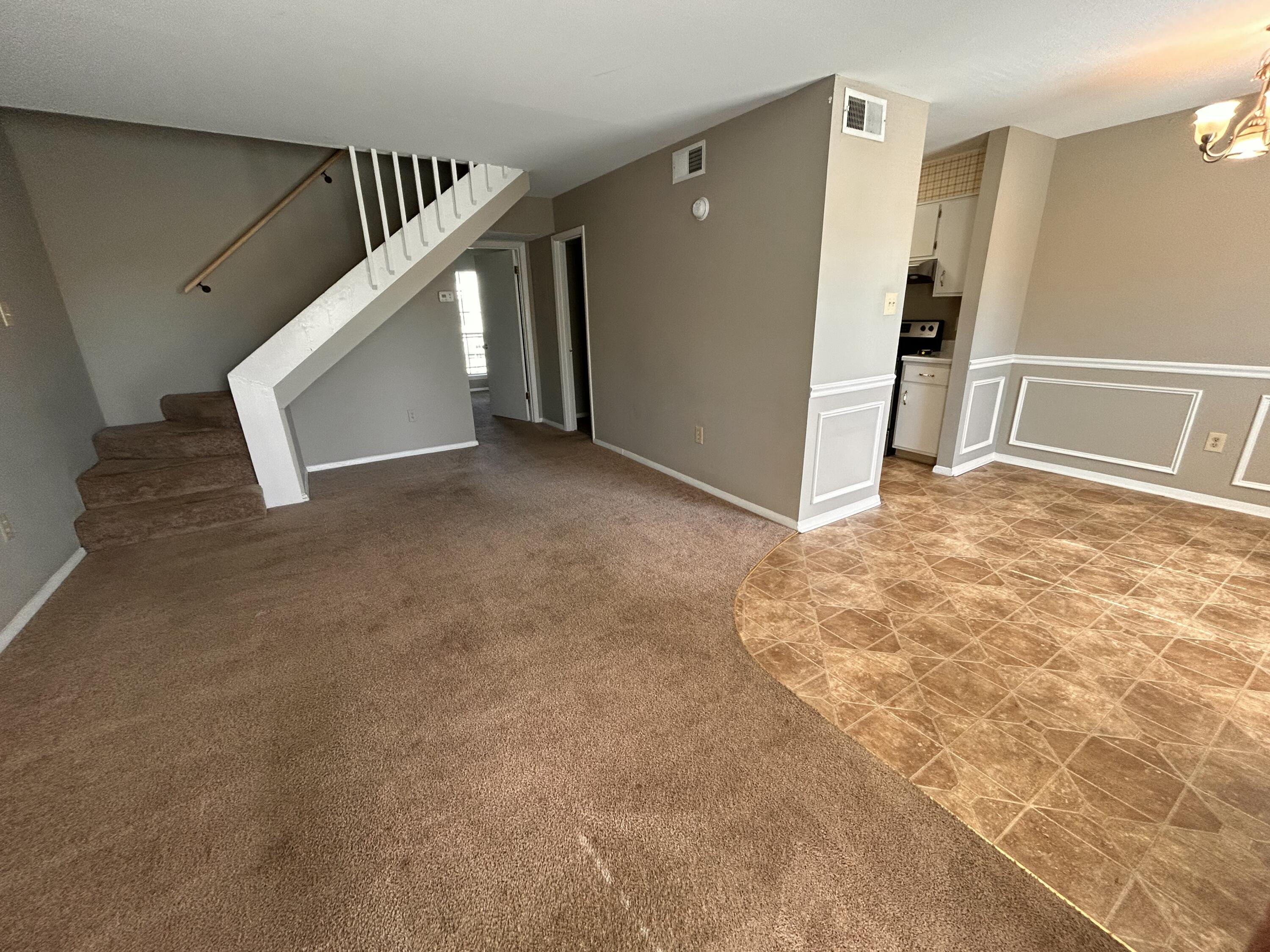 900 Mountain Creek Road, D59