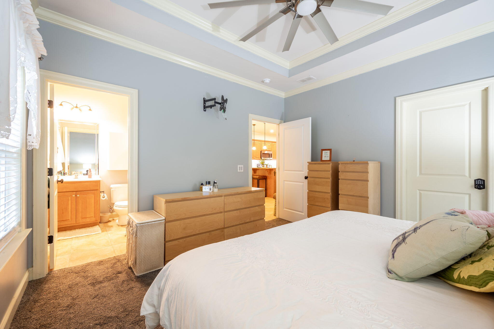 7647 Magnolia Leaf Lane