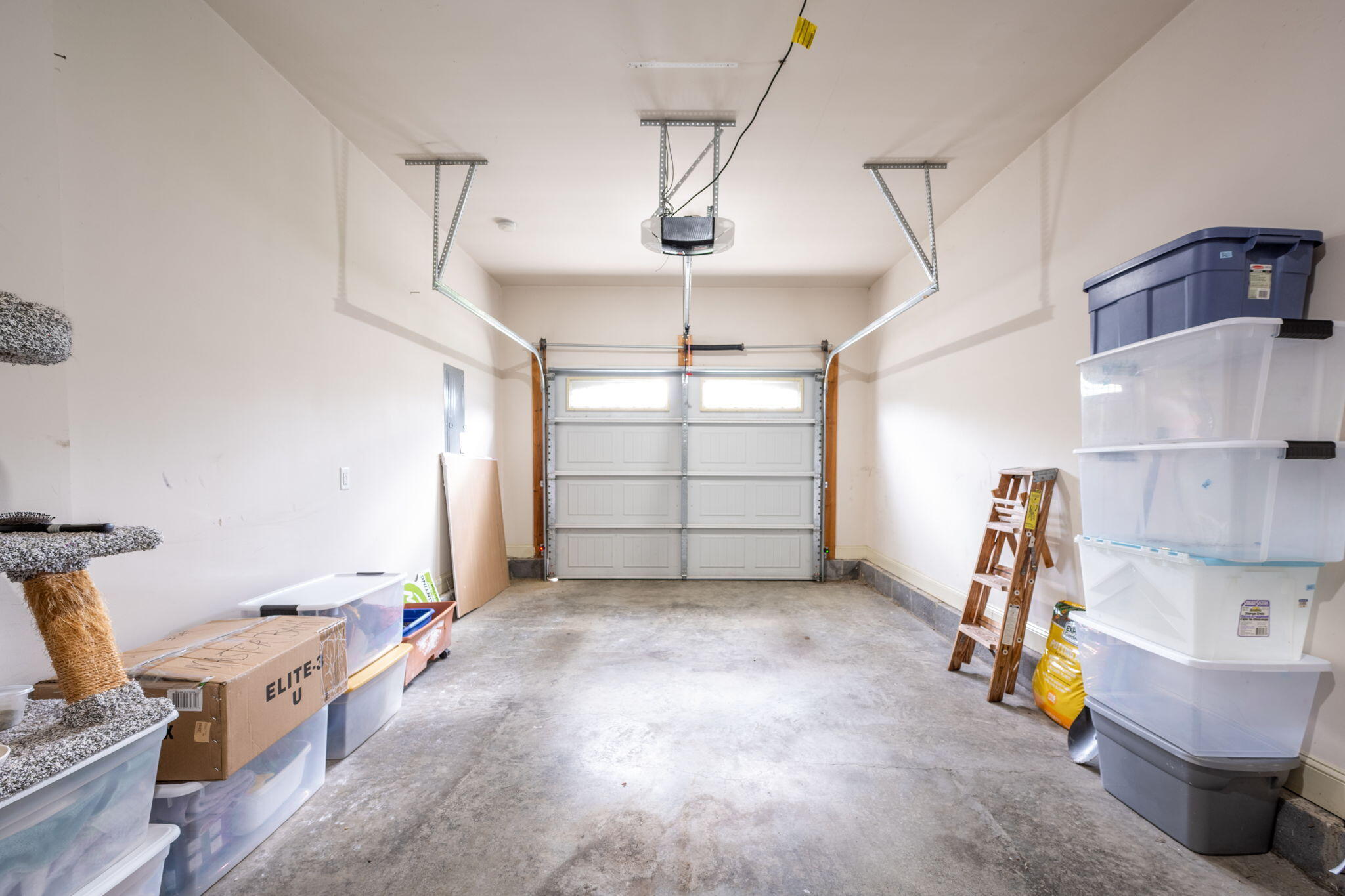 7647 Magnolia Leaf Lane