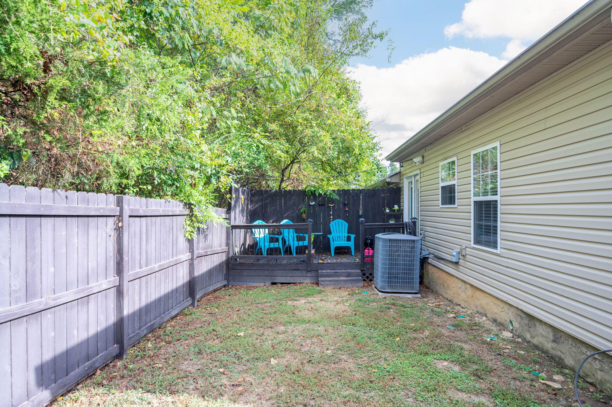 7647 Magnolia Leaf Lane