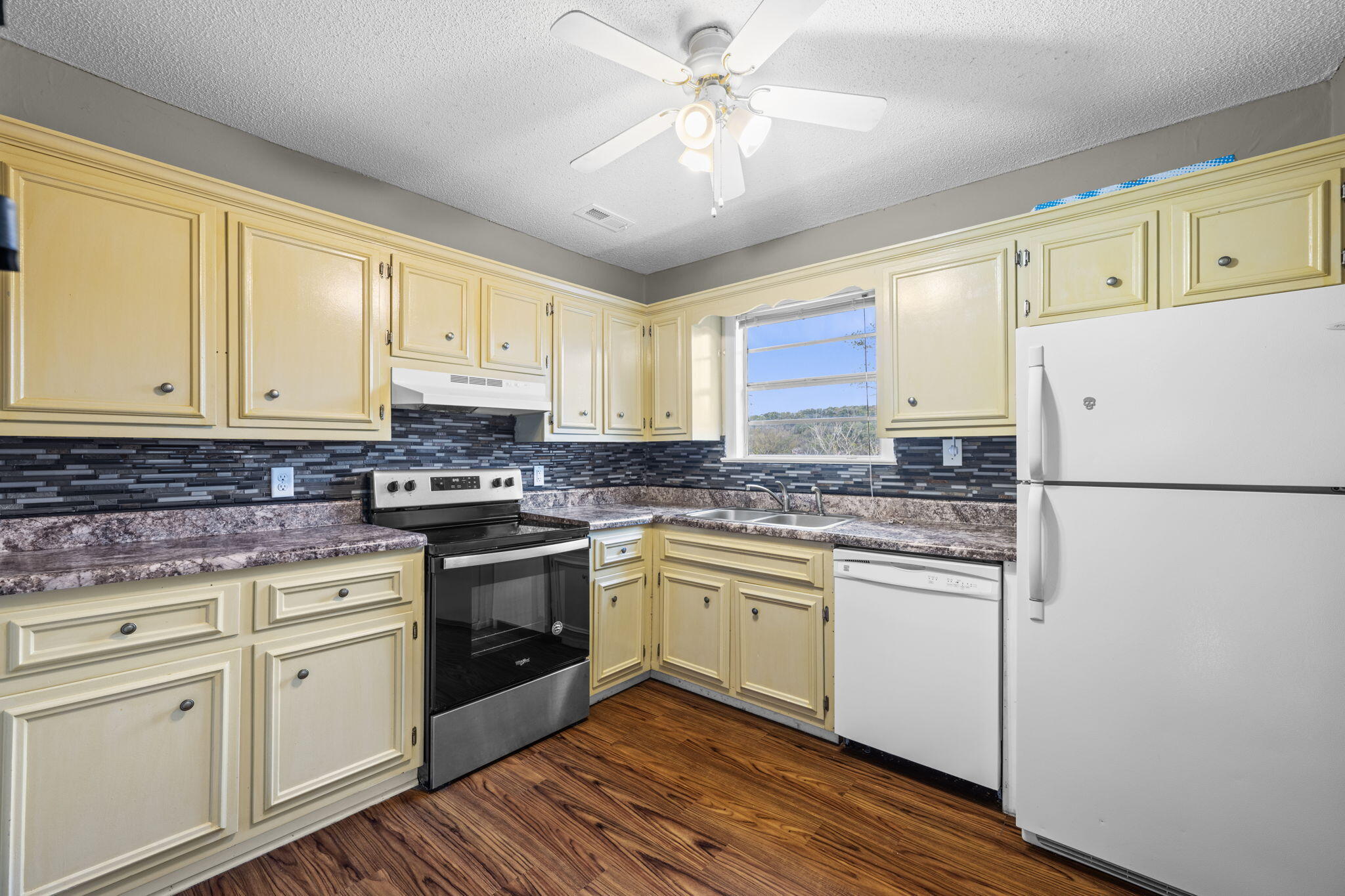 3115 Greenwich Avenue